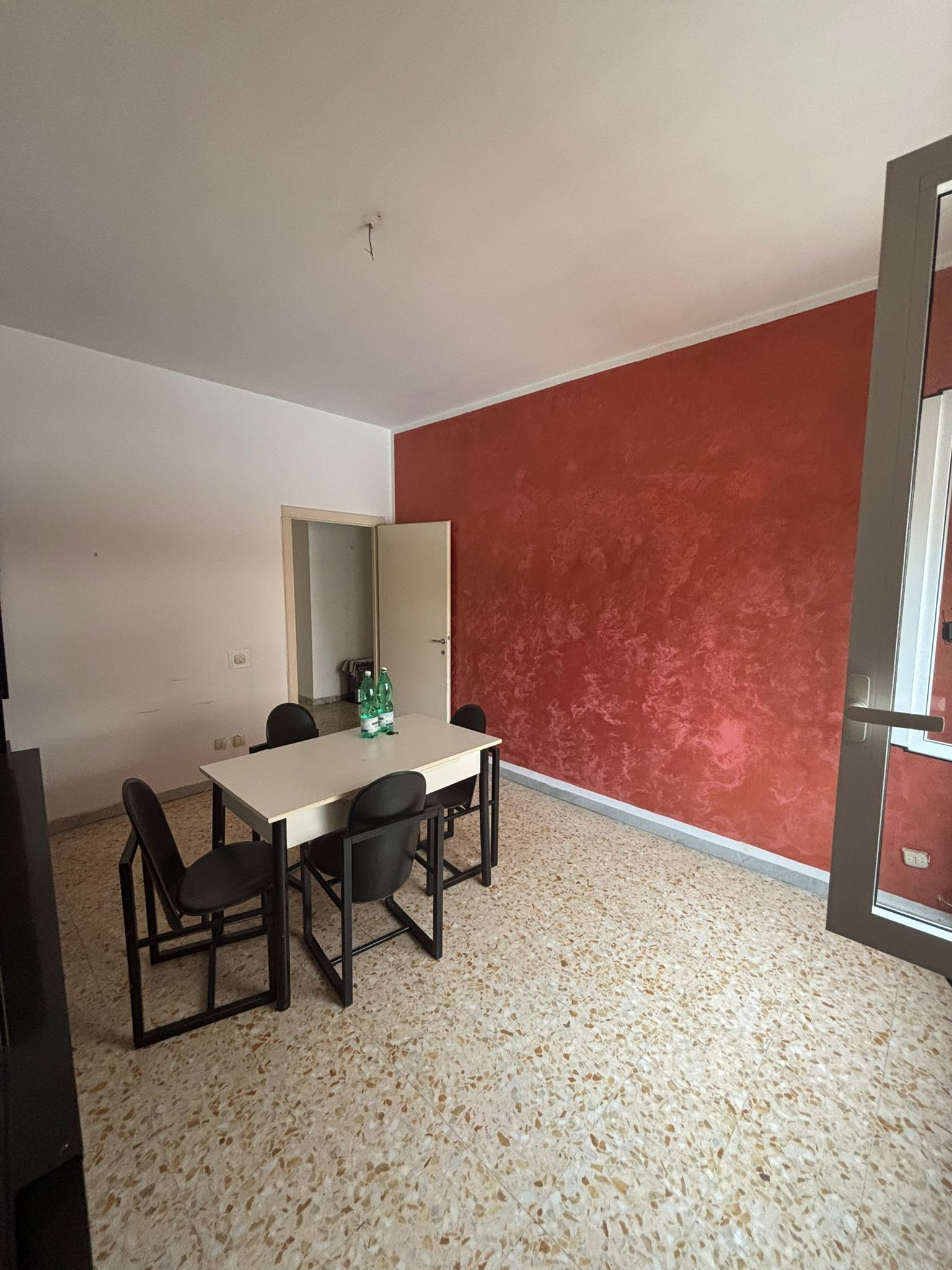 Quadrilocale da ristrutturare in via monteverde 6, Nettuno