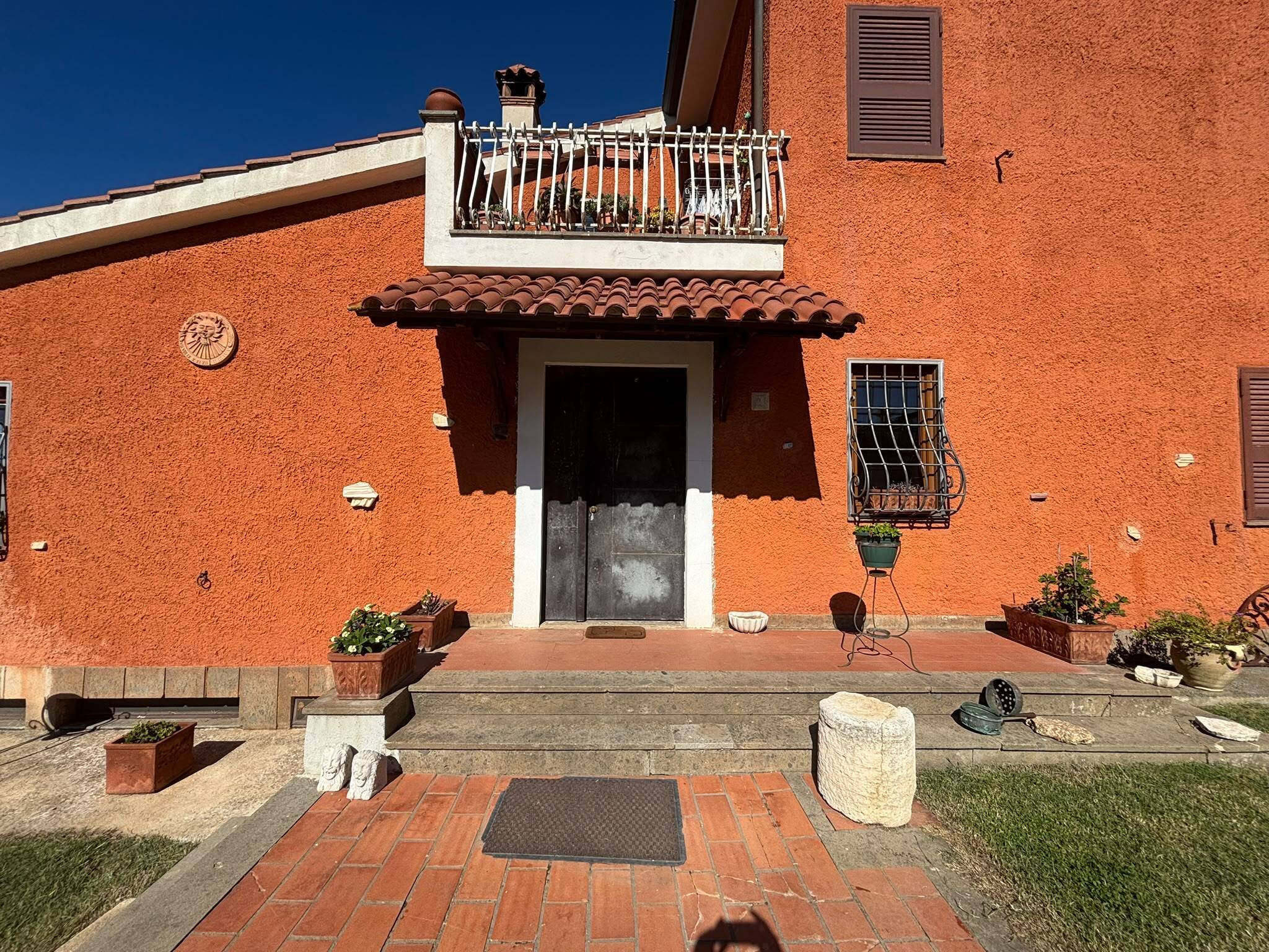 Villa con giardino in viale roma 33b, Anzio