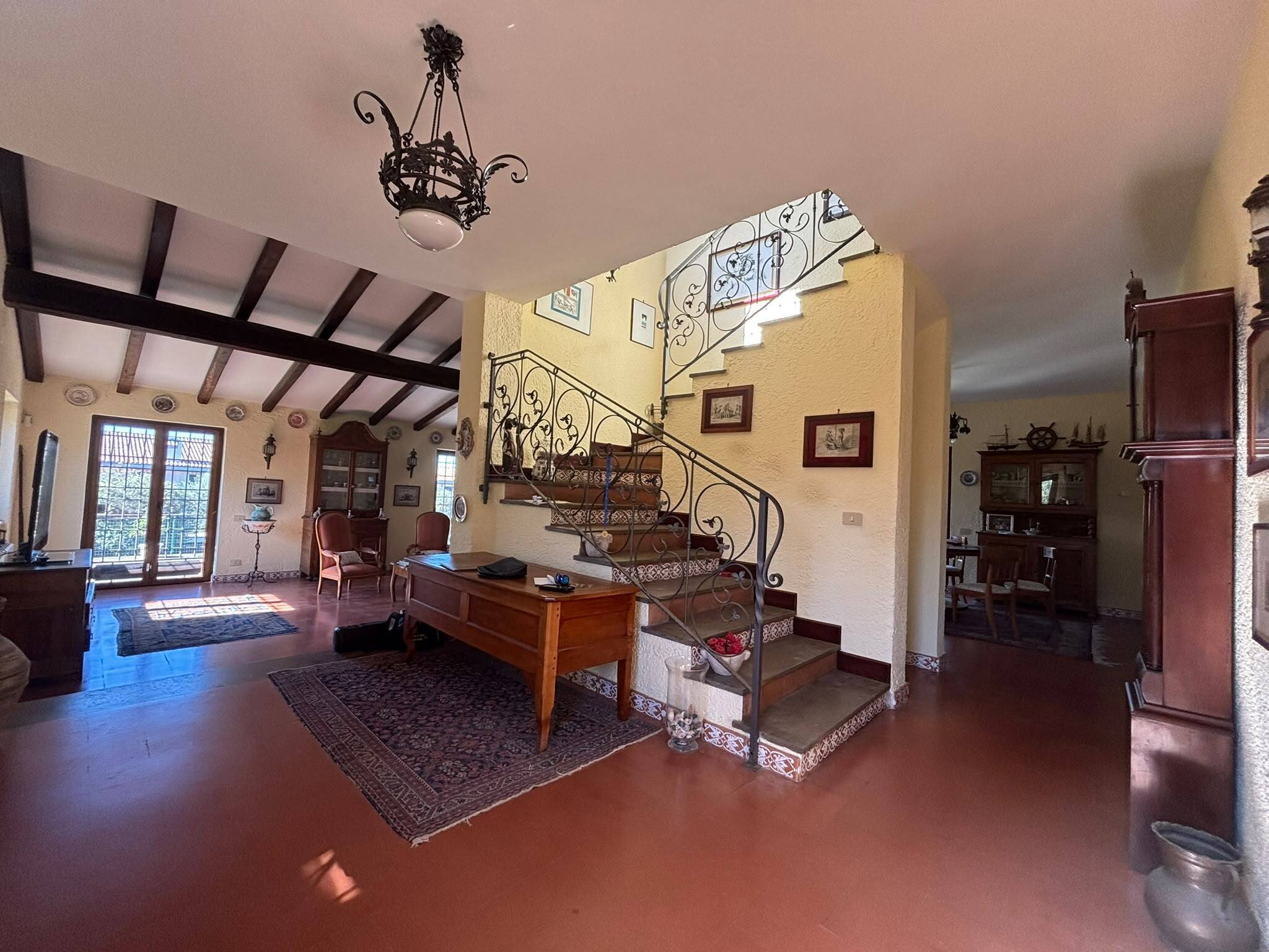 Villa con giardino in viale roma 33b, Anzio
