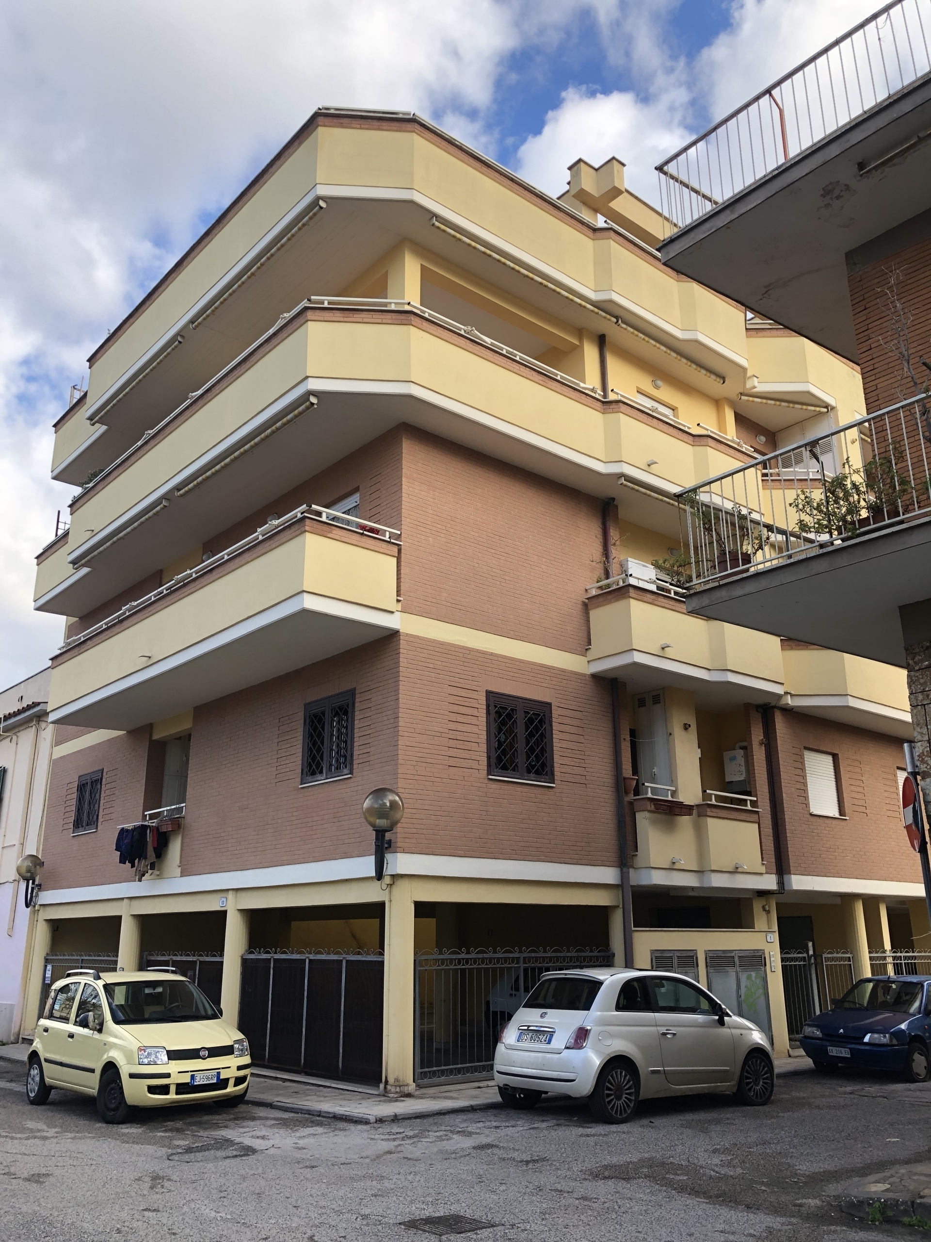 Trilocale in vendita in via liguria 1, Nettuno