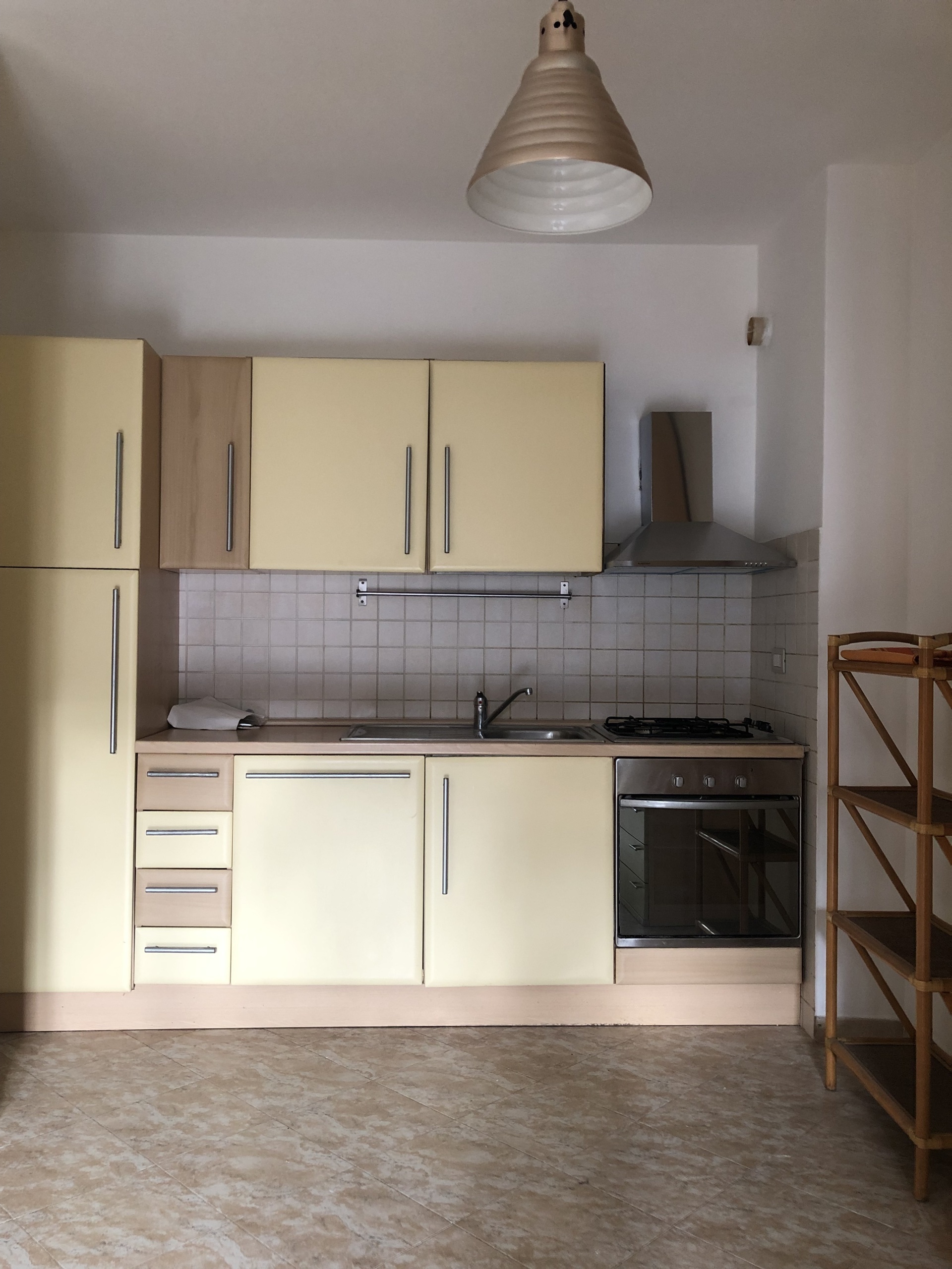 Trilocale in vendita in via liguria 1, Nettuno