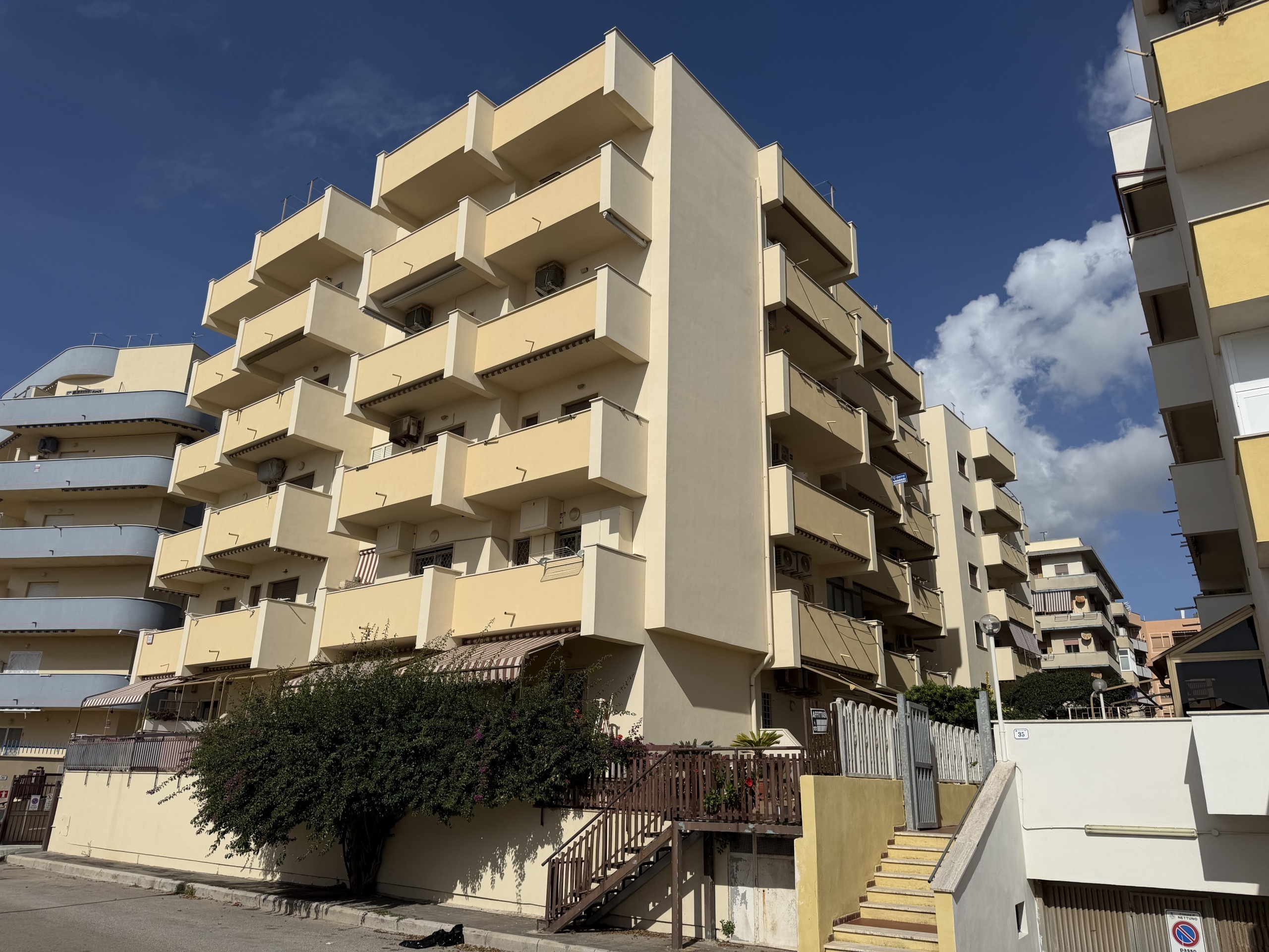 Bilocale vista mare in via eolo 31, Nettuno