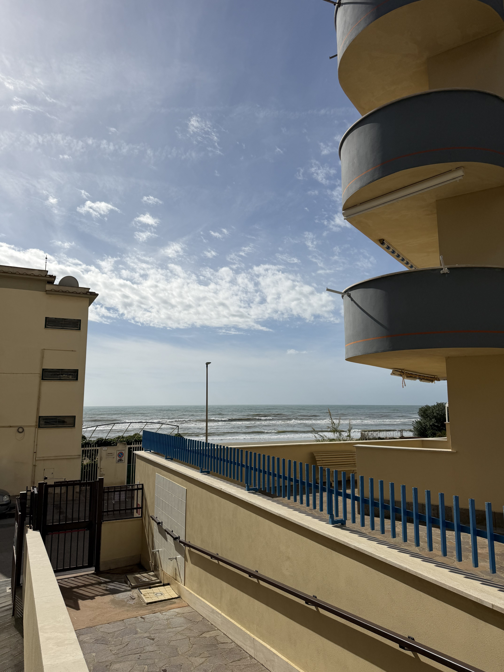 Bilocale vista mare in via eolo 31, Nettuno