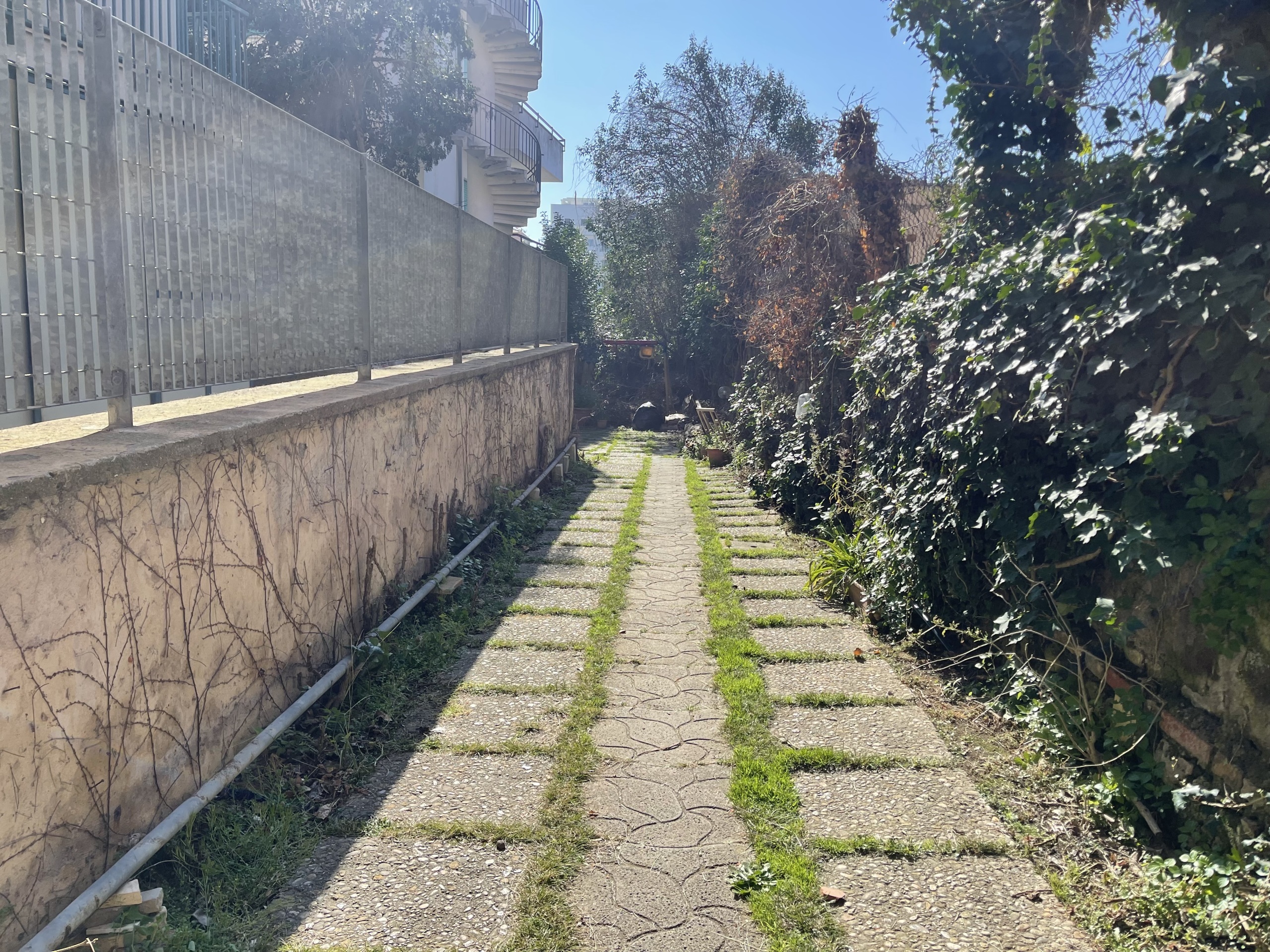 Bilocale con giardino in via lombardia 86, Nettuno