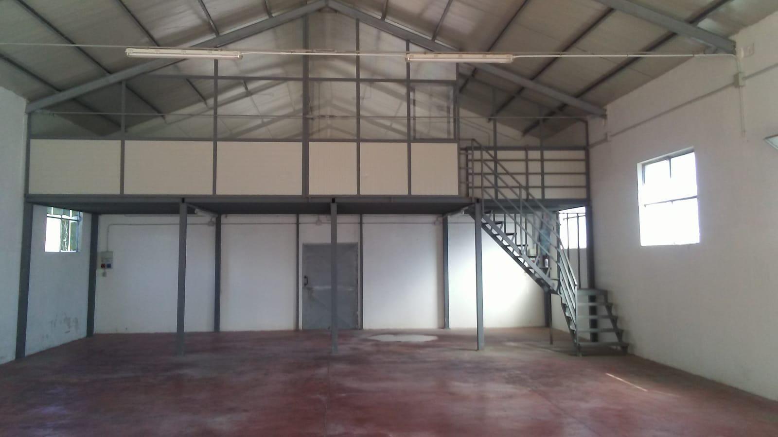 Capannone ristrutturata a Casacanditella