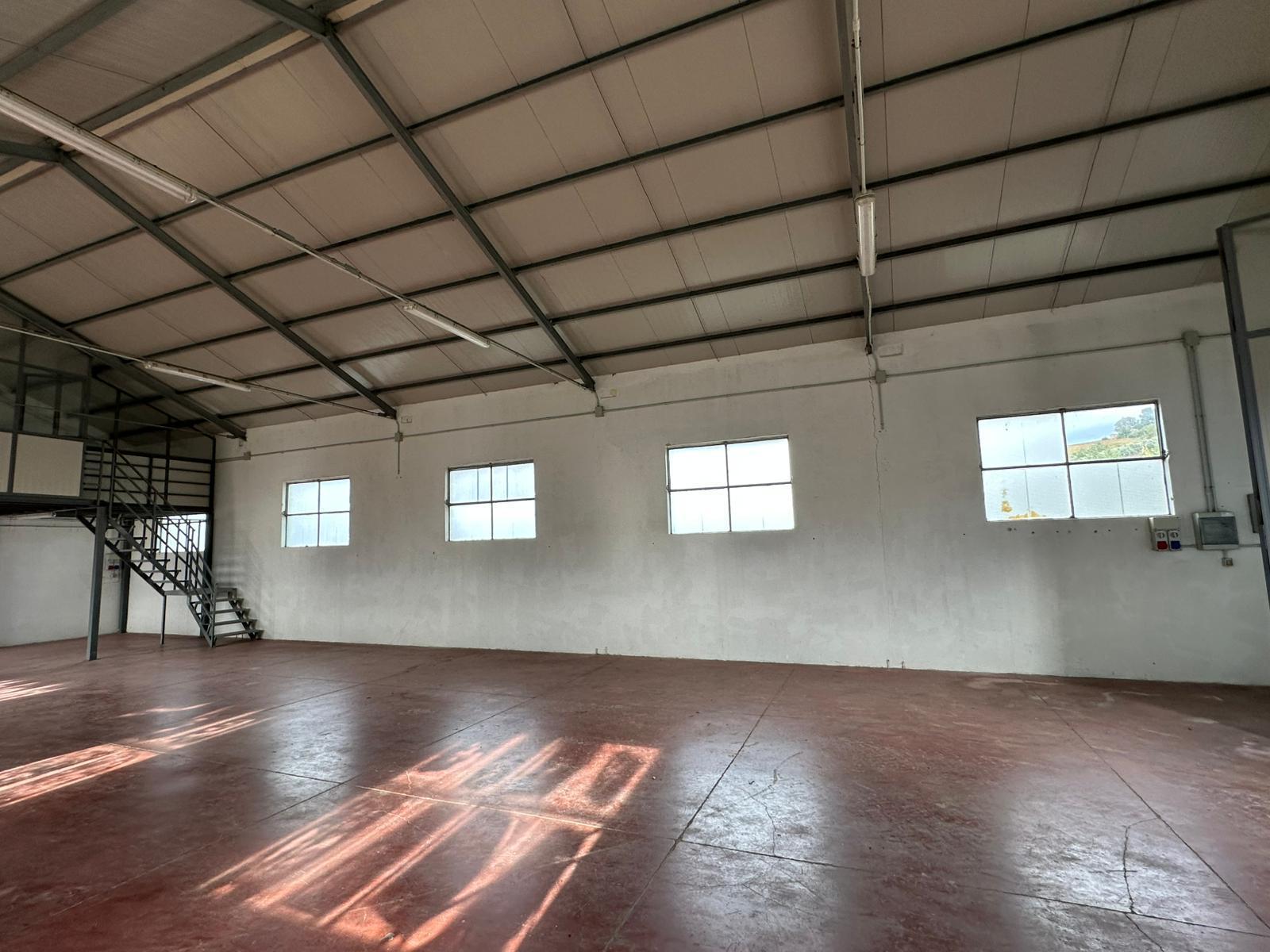 Capannone ristrutturata a Casacanditella