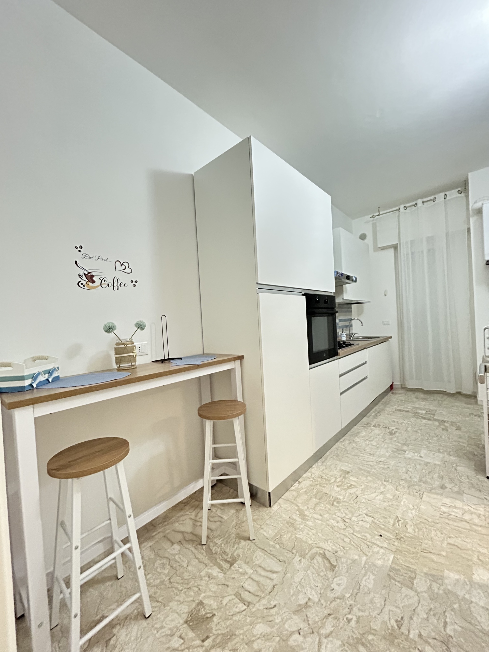 Quadrilocale vista mare in viale maiella 23/a, Francavilla al Mare