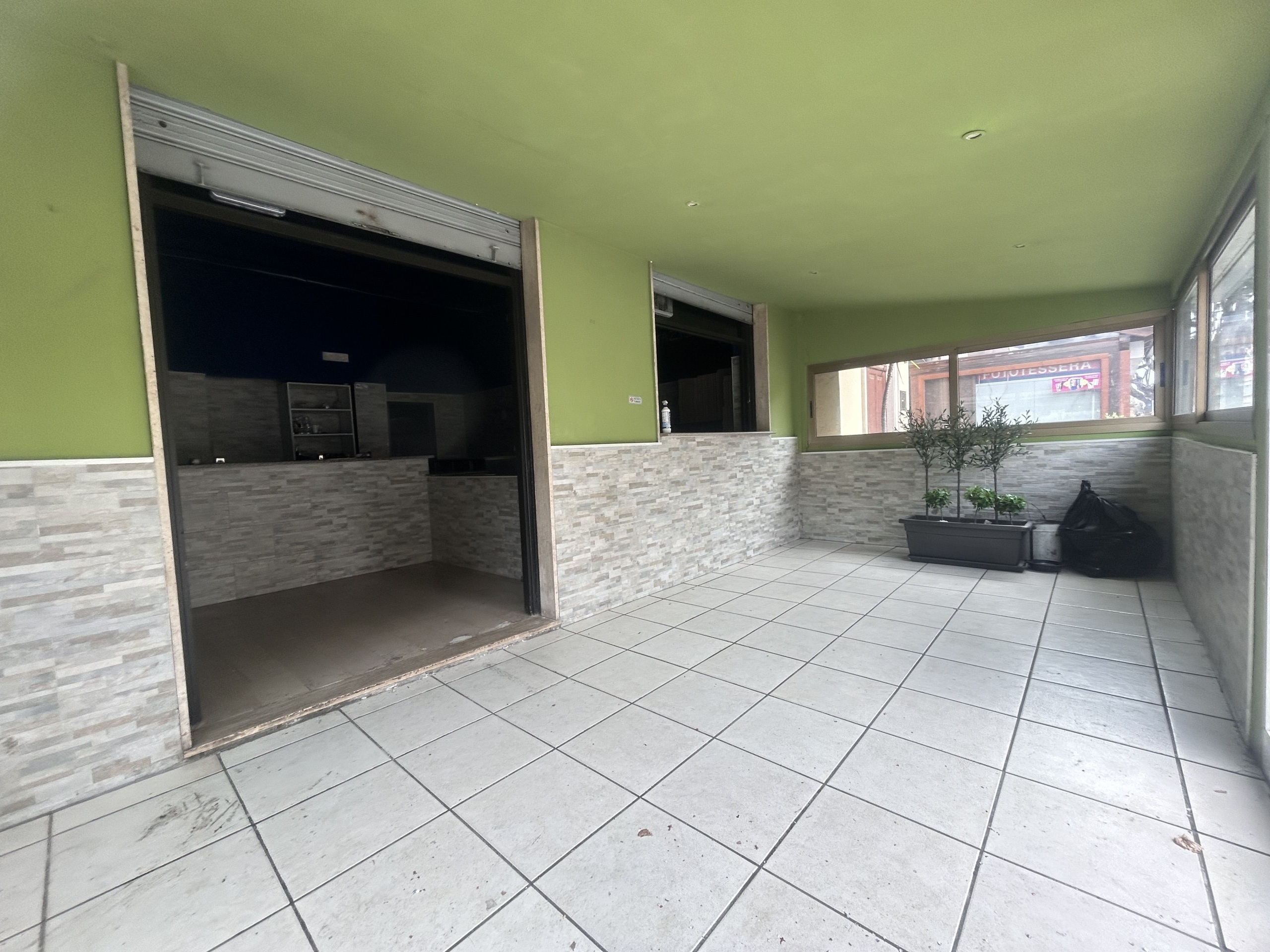 Locale commerciale in affitto a Francavilla al Mare