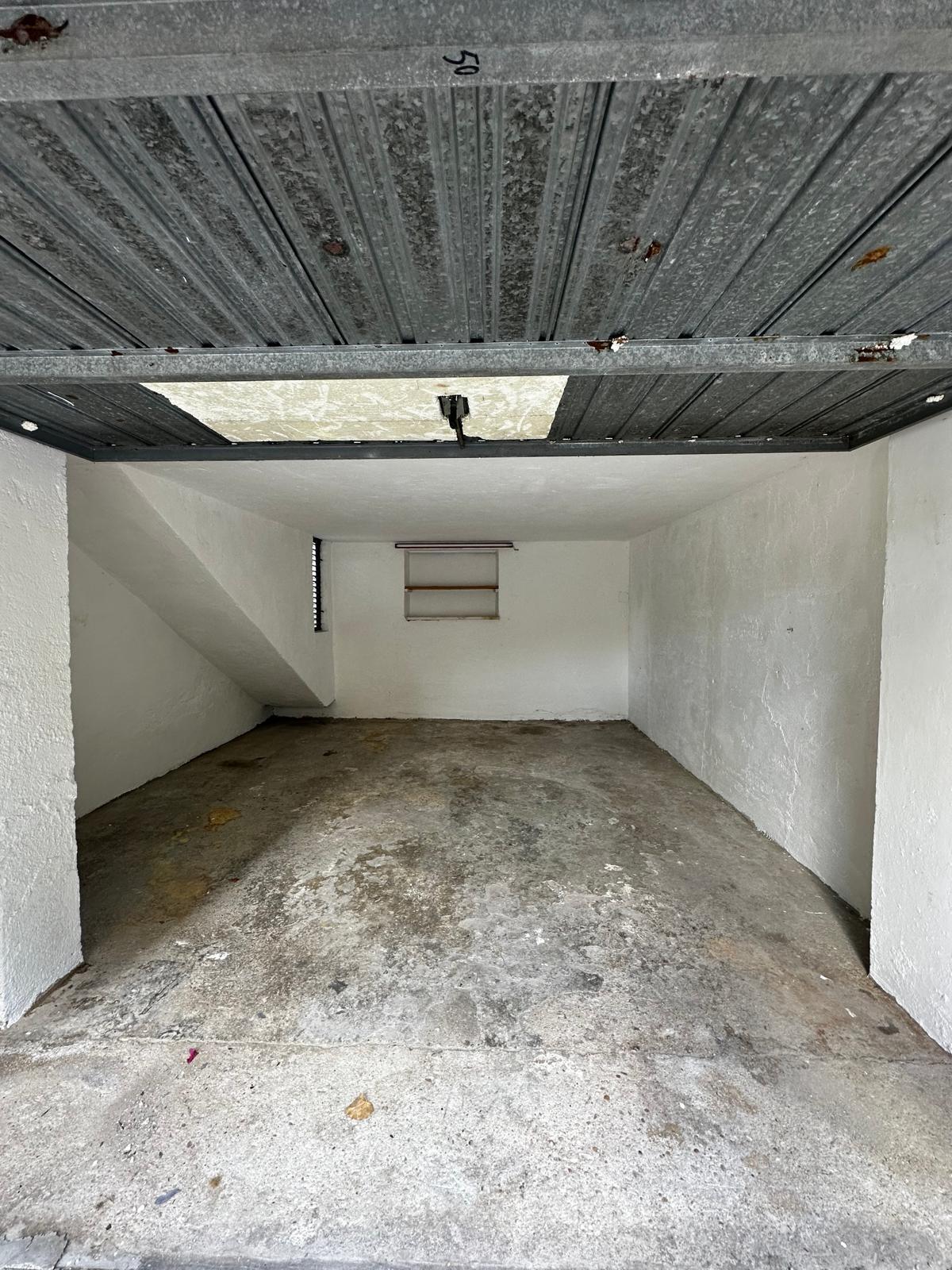 Posto auto coperto in affitto a Francavilla al Mare