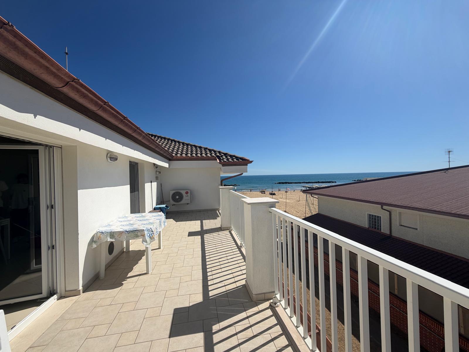 Trilocale vista mare in viale maiella 23/a, Francavilla al Mare