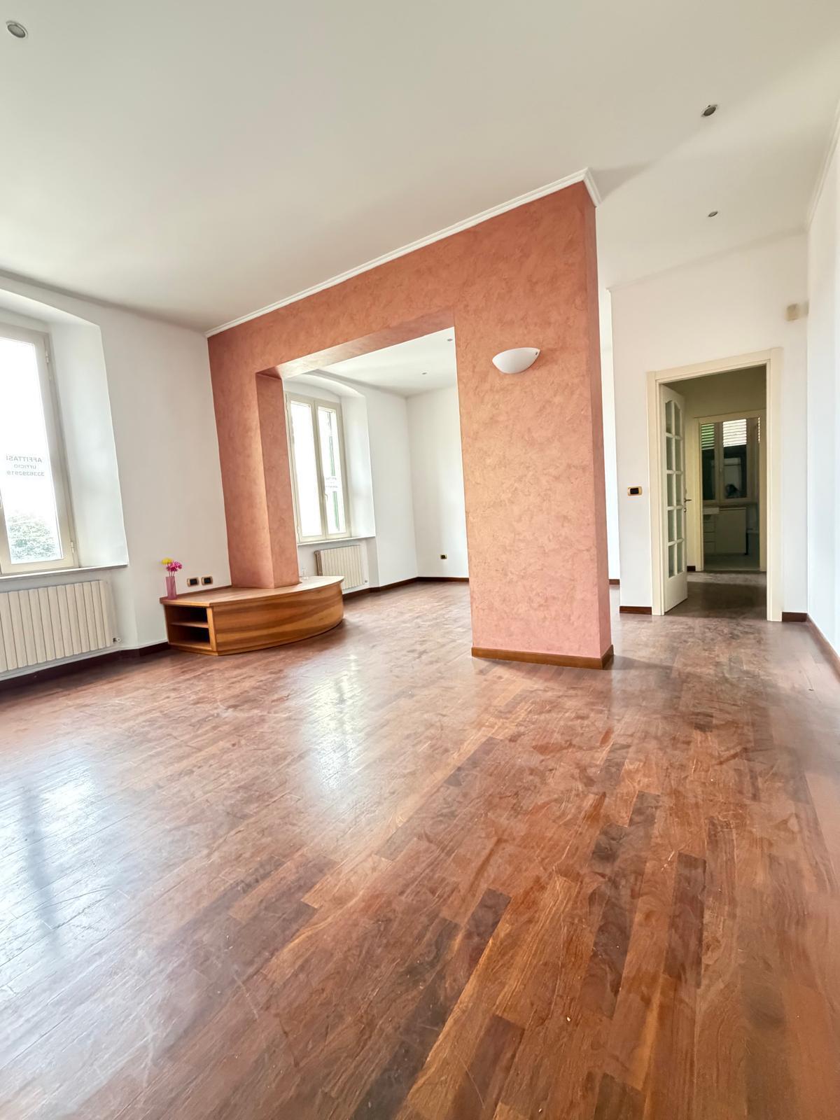 Appartamento con terrazzo in viale maiella 23/a, Francavilla al Mare