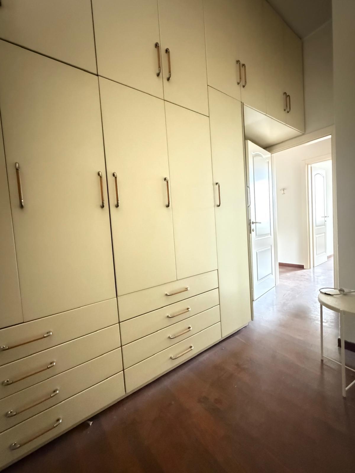 Appartamento con terrazzo in viale maiella 23/a, Francavilla al Mare