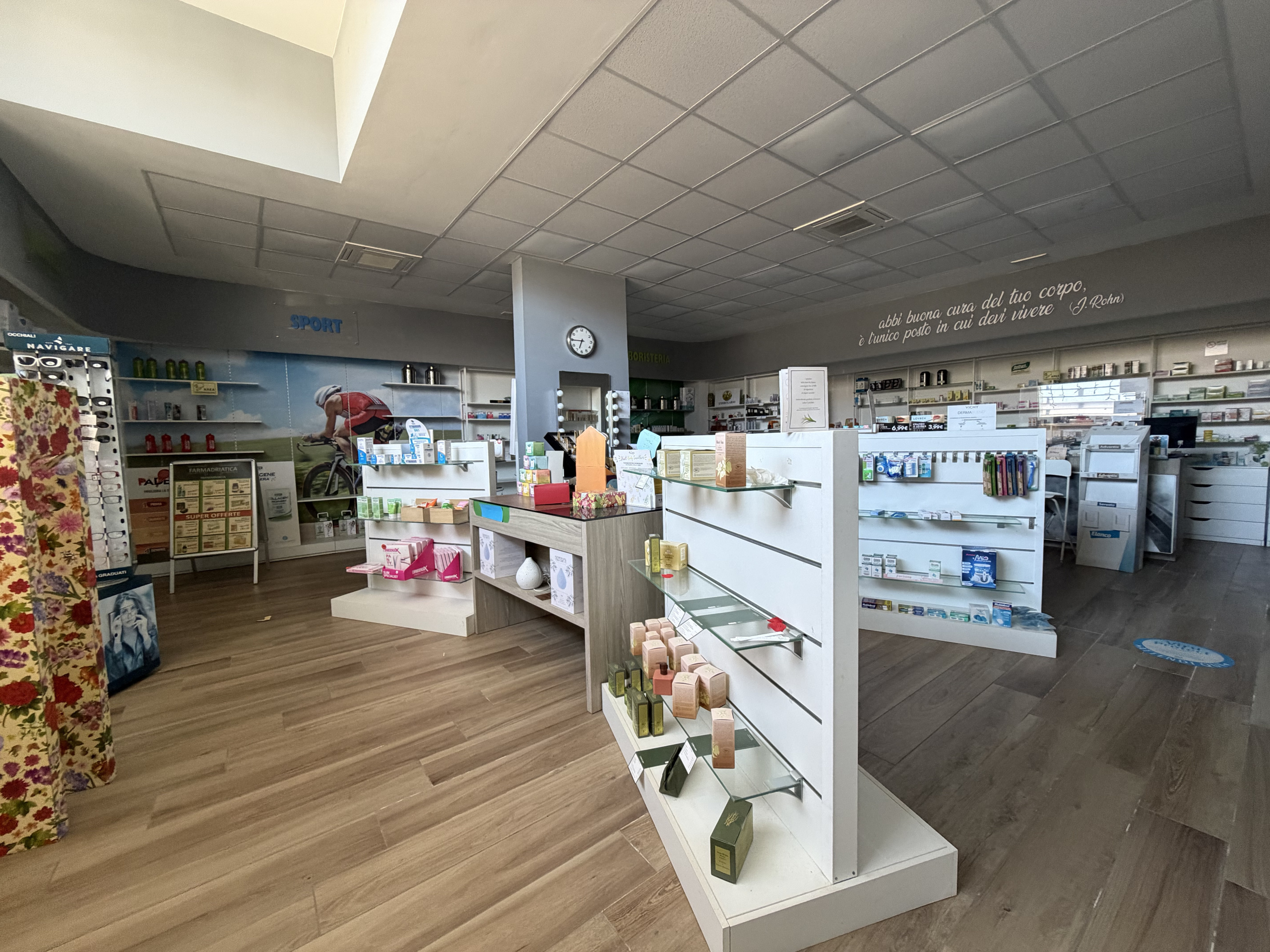 Locale commerciale in affitto in viale maiella, Francavilla al Mare
