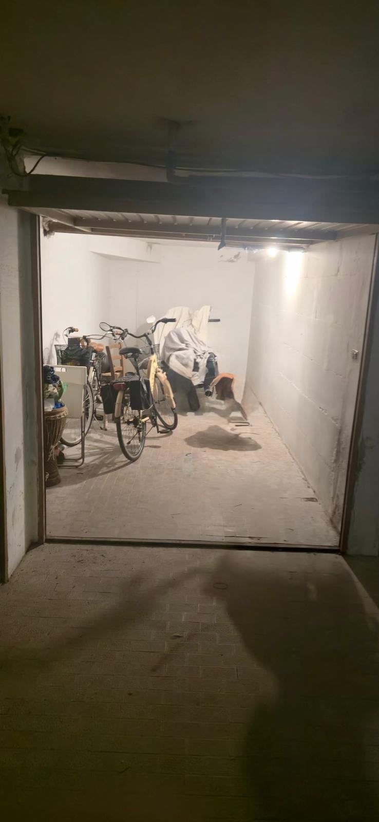 Posto auto coperto in affitto in viale maiella 23/a, Francavilla al Mare