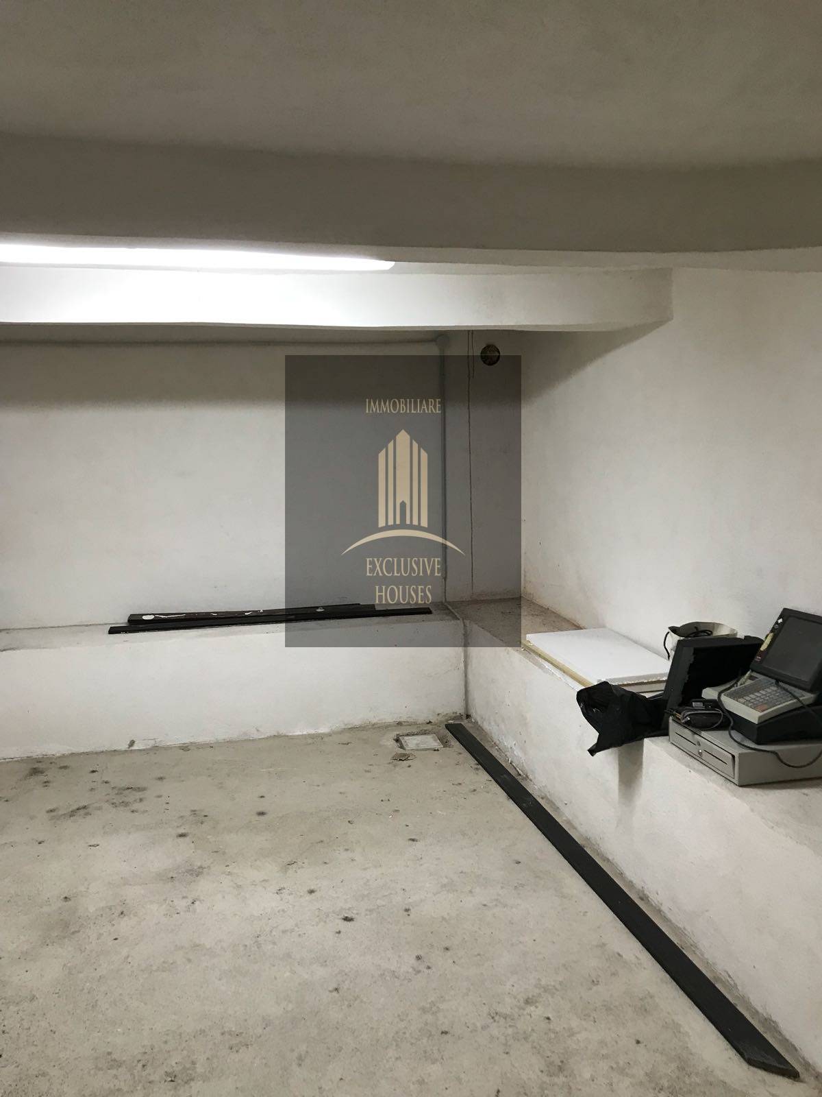 Negozio in affitto a Messina, Centro