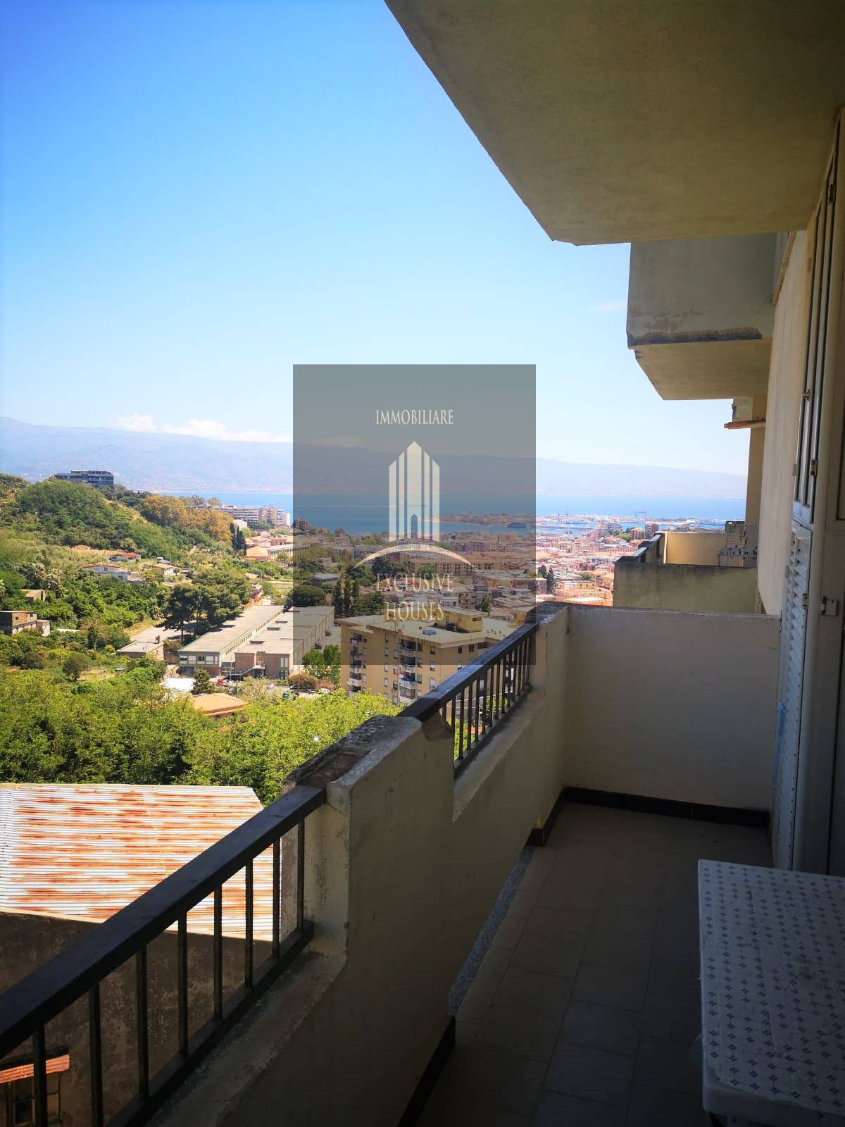 Appartamento in vendita a Messina, Viale Giostra