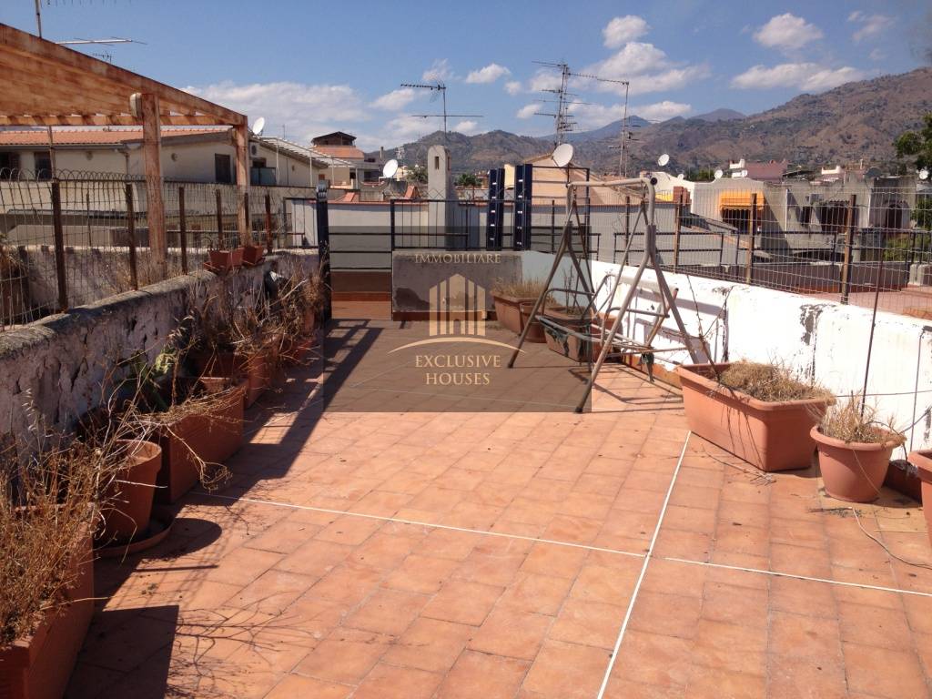 Appartamento in vendita a Giardini-Naxos