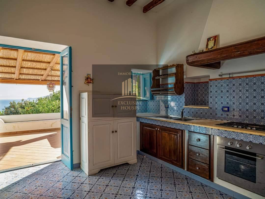 Palazzina/Stabile in vendita a Lipari