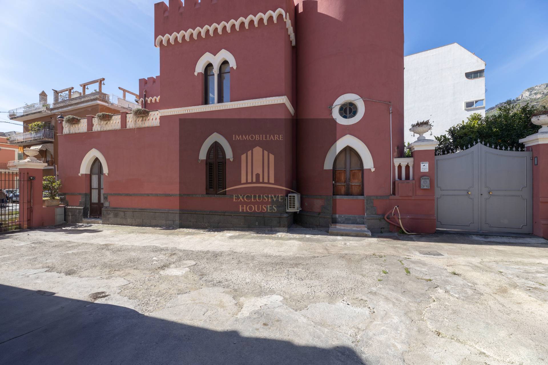 Villa Singola in affitto a Letojanni