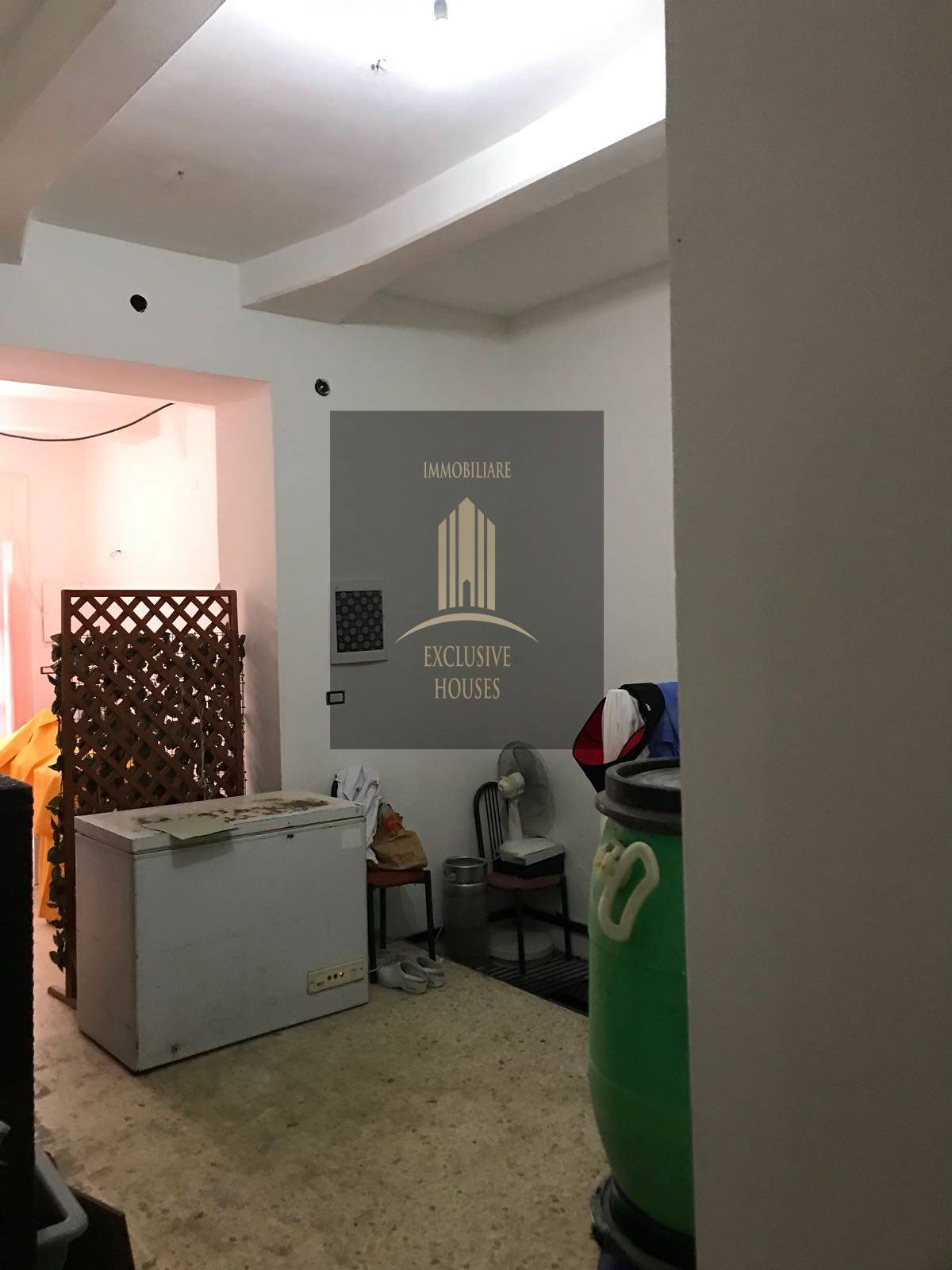 Negozio in affitto a Messina, Centro