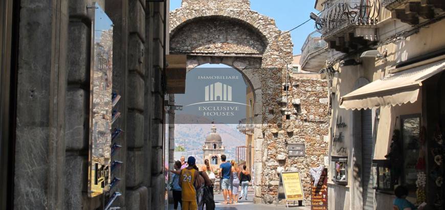 Casa indipendente in vendita a Taormina, Centro