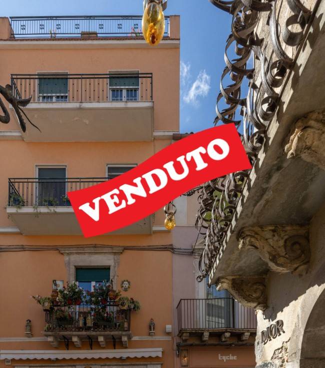 Palazzina/Stabile in vendita a Taormina, Centro