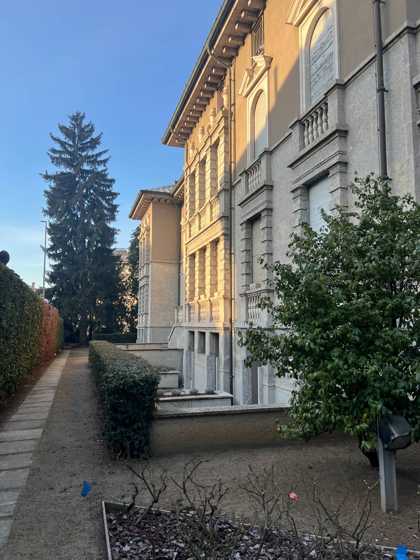 Studio/Ufficio in affitto a Monza, Centro storico