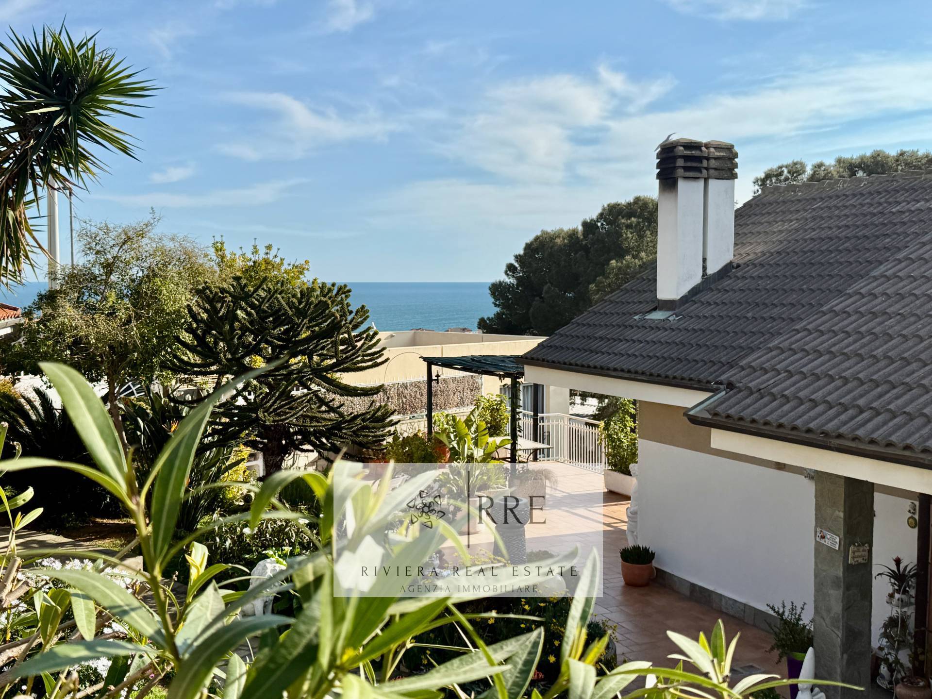 Porzione di villa in vendita a Andora