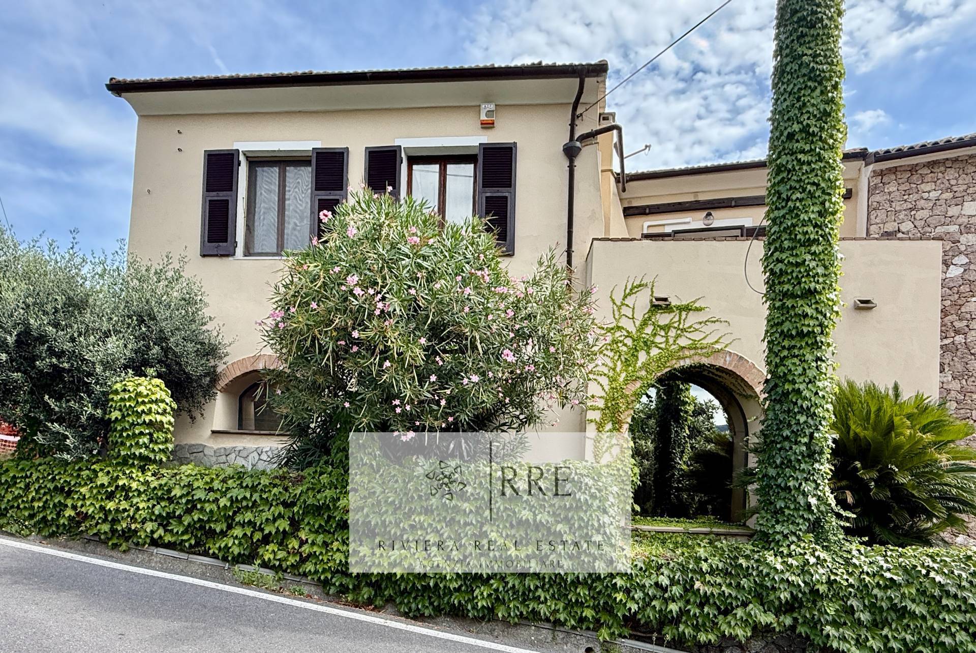 Casa Indipendente in vendita a Vado Ligure