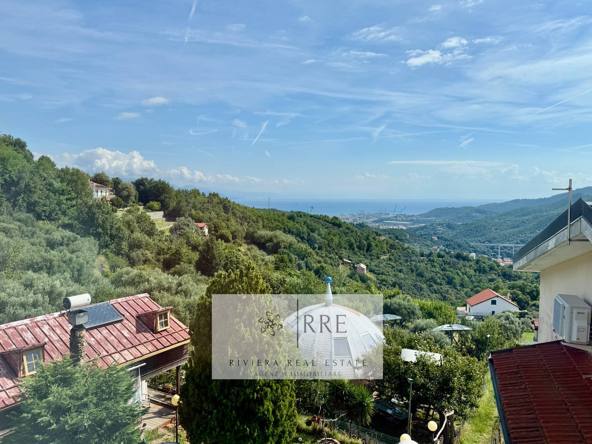 Casa Indipendente in vendita a Vado Ligure