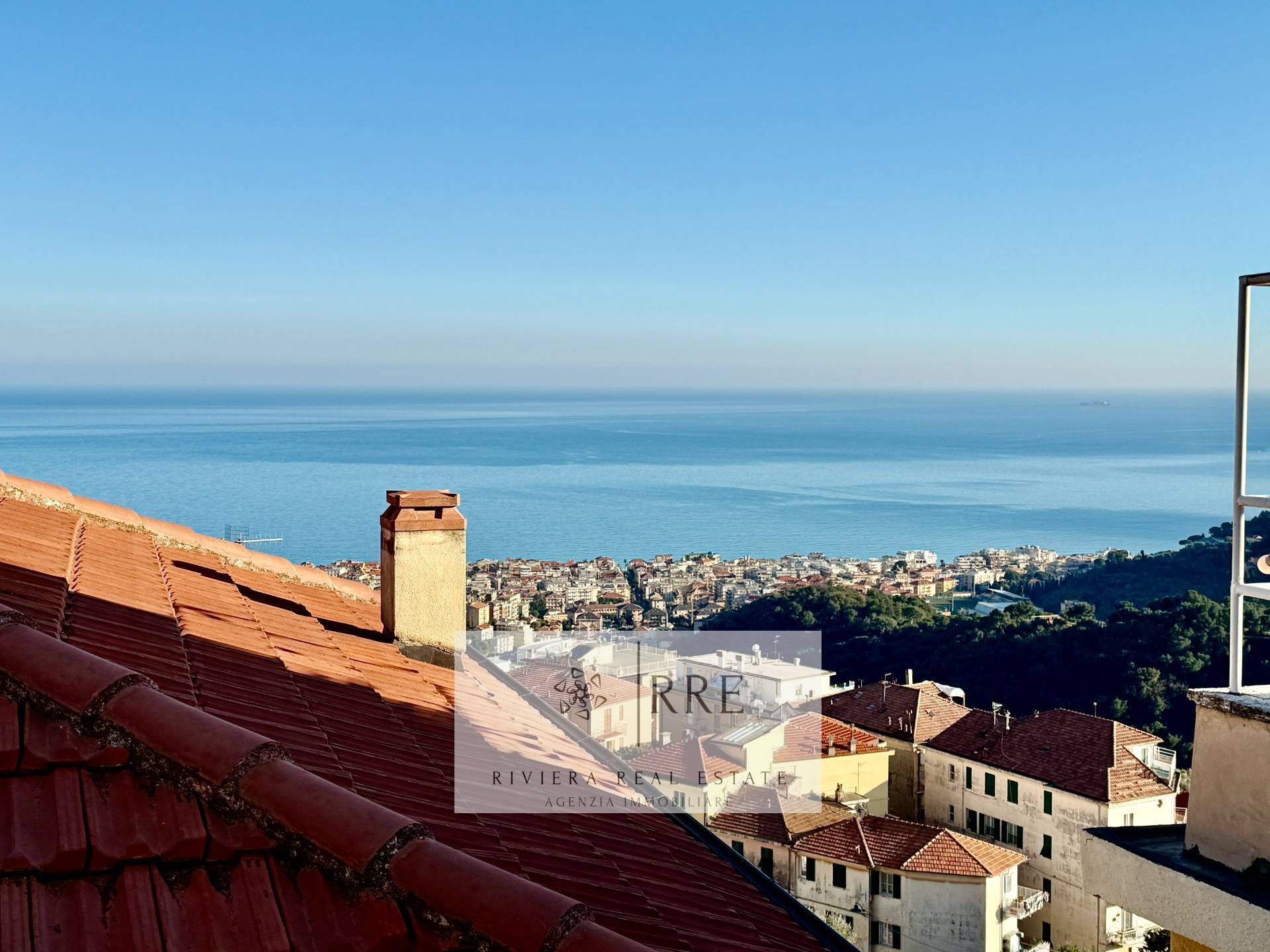 Terracielo in vendita a Alassio, Moglio