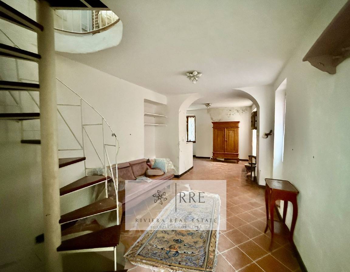 Terracielo in vendita a Alassio, Moglio