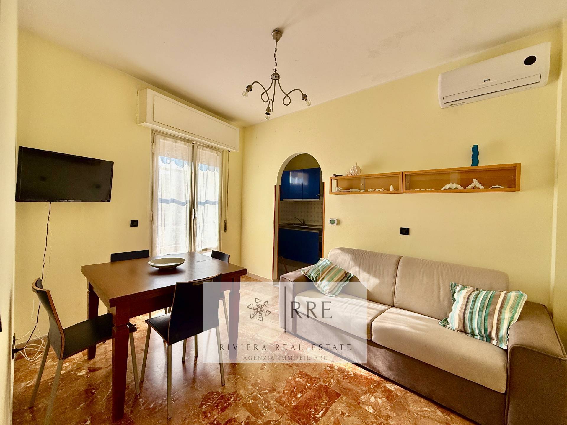 Bilocale Vista Mare in vendita a Pietra Ligure