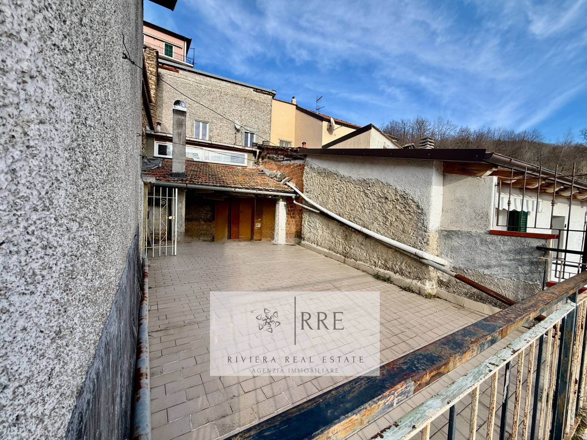 Casa Semindipendente in vendita a Aquila d'Arroscia, Salino