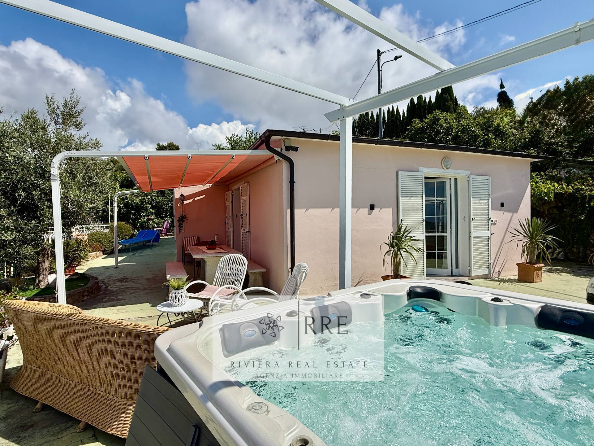 Villa in vendita a Imperia, Oneglia Cascine