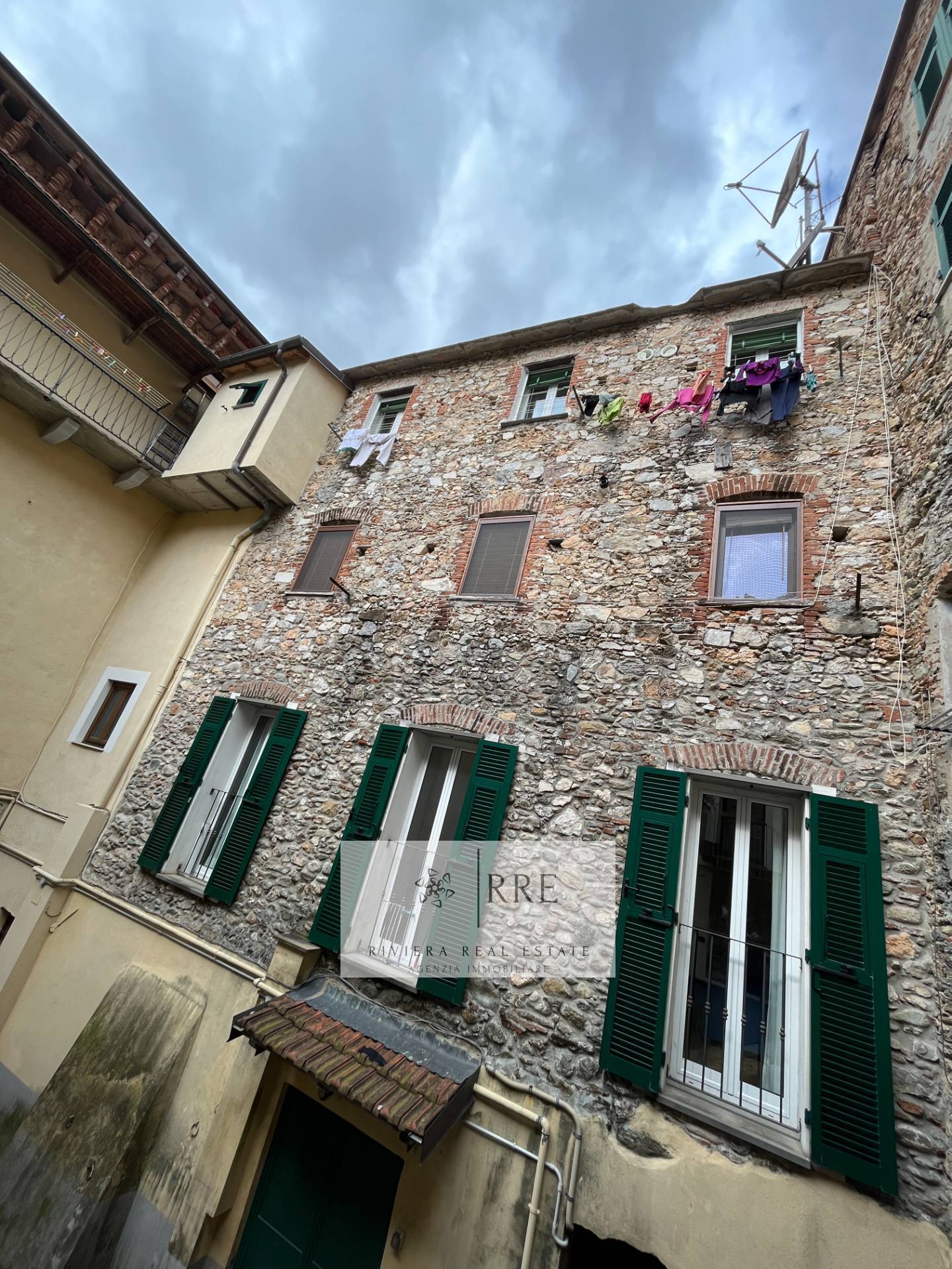Trilocale in vendita a Finale Ligure, Finalborgo