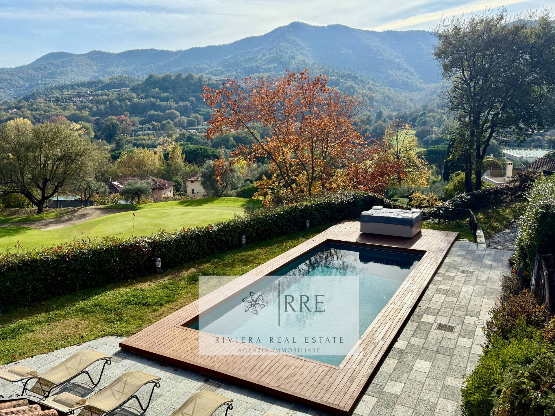 Villa in vendita a Garlenda, zona Golf