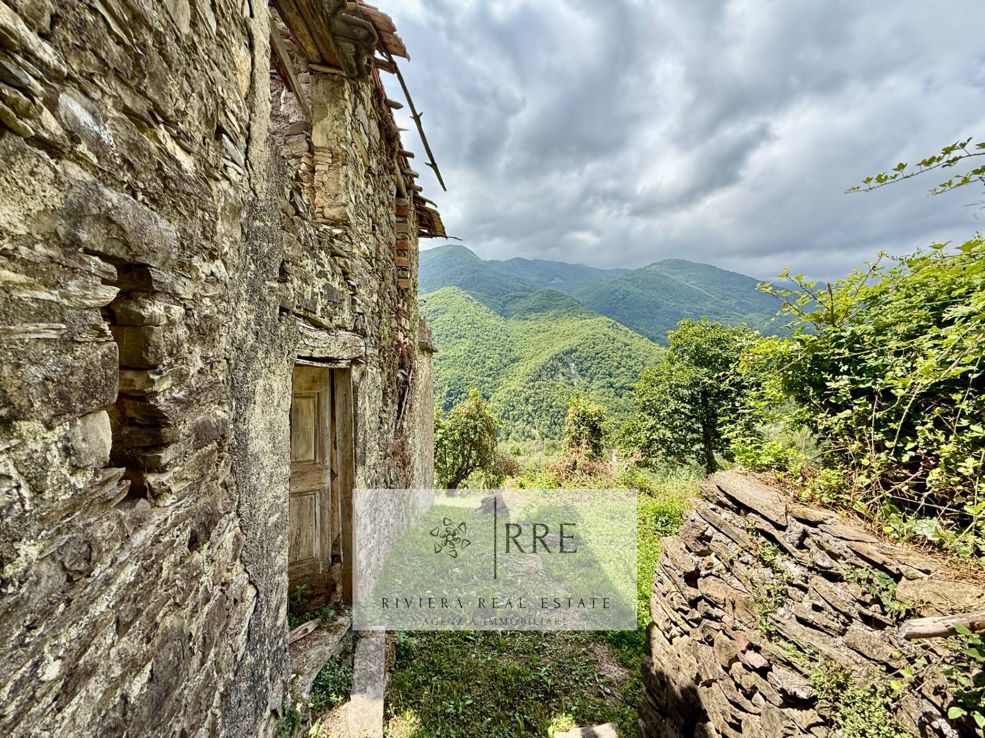 Rustico in vendita a Pieve di Teco, Acquetico