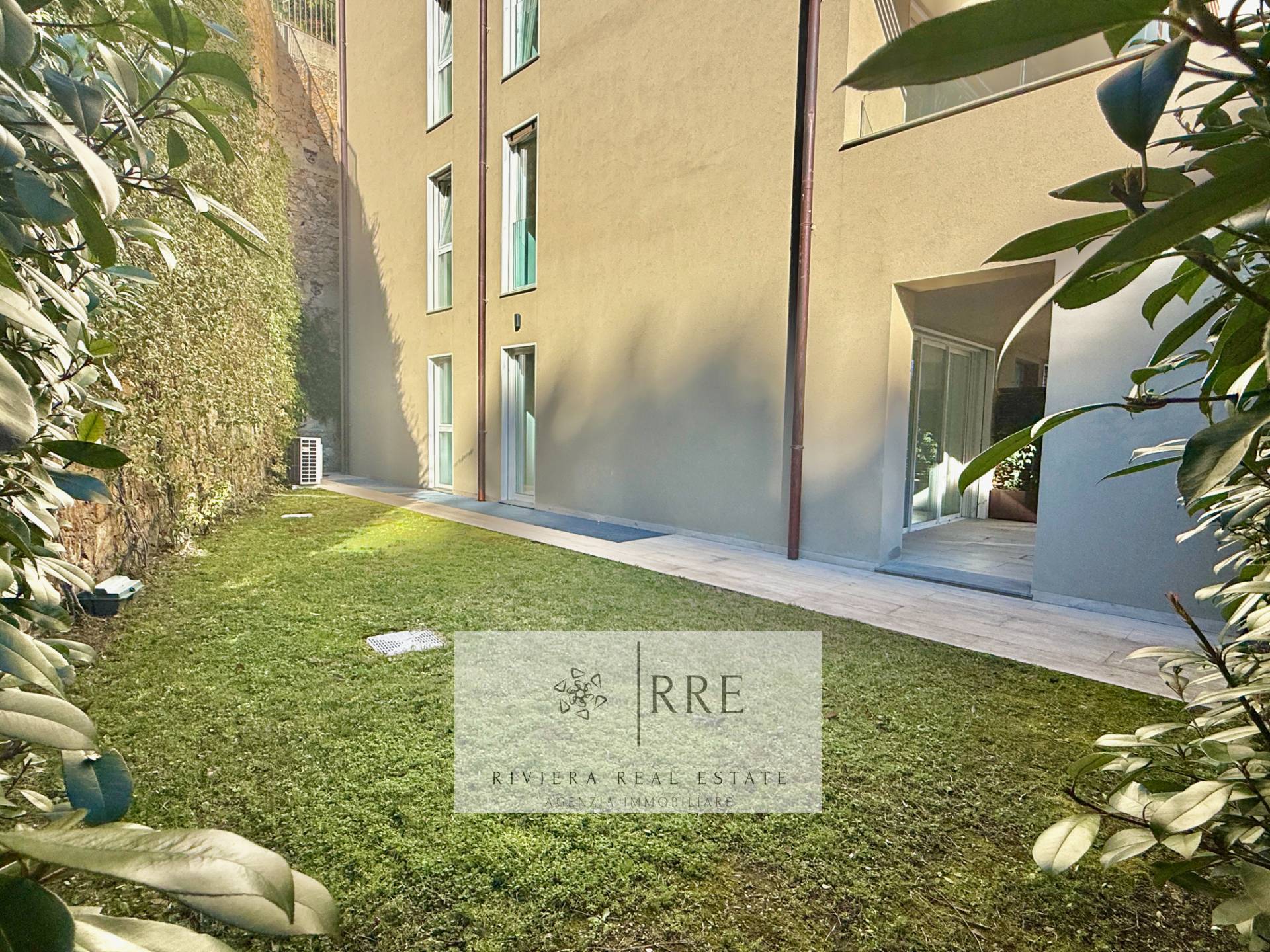 Bilocale con giardino in vendita a Borghetto Santo Spirito