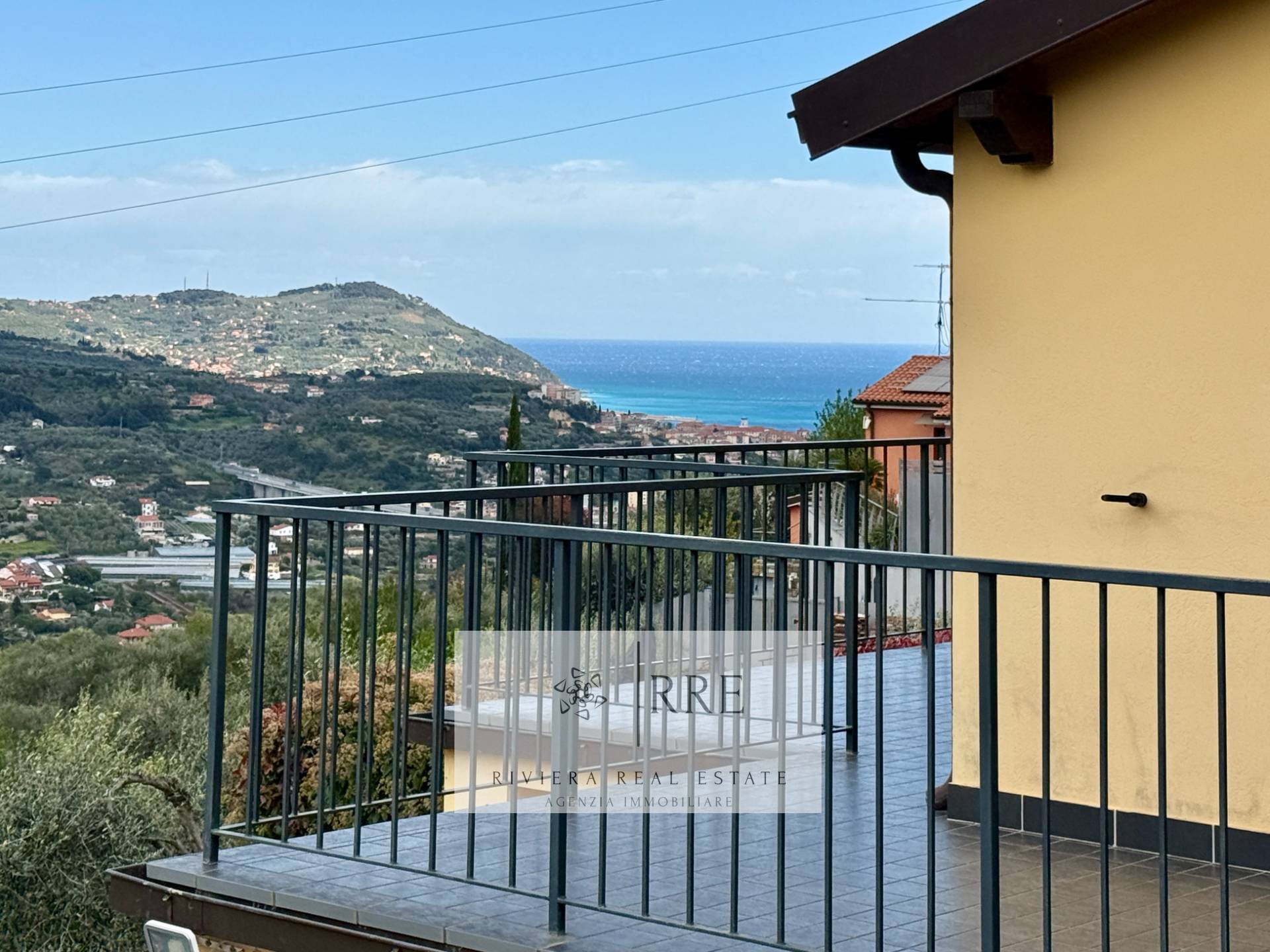 Villetta a schiera in vendita a Imperia