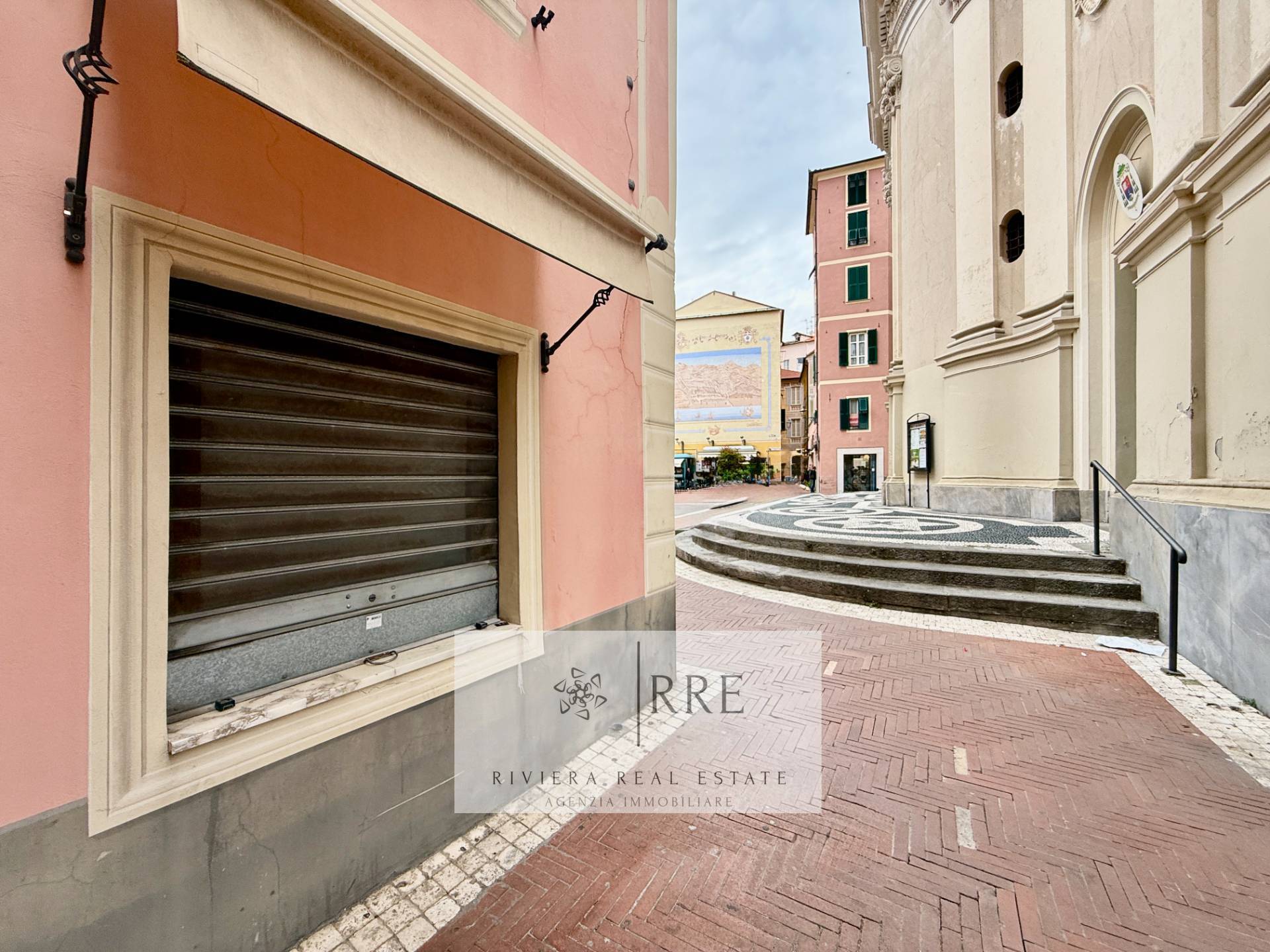 Negozio in affitto a Imperia