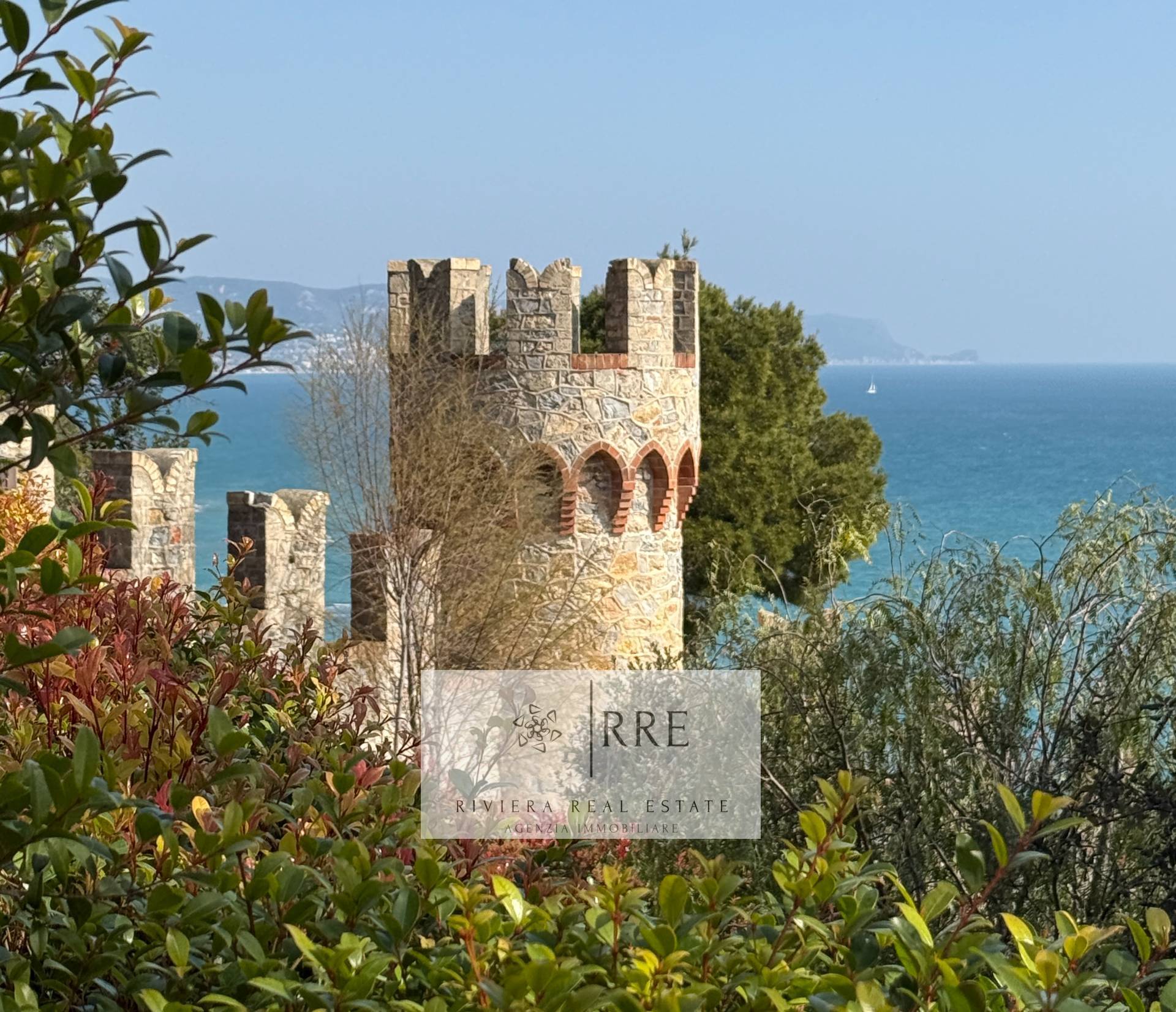 Bilocale con giardino in vendita a Borghetto Santo Spirito