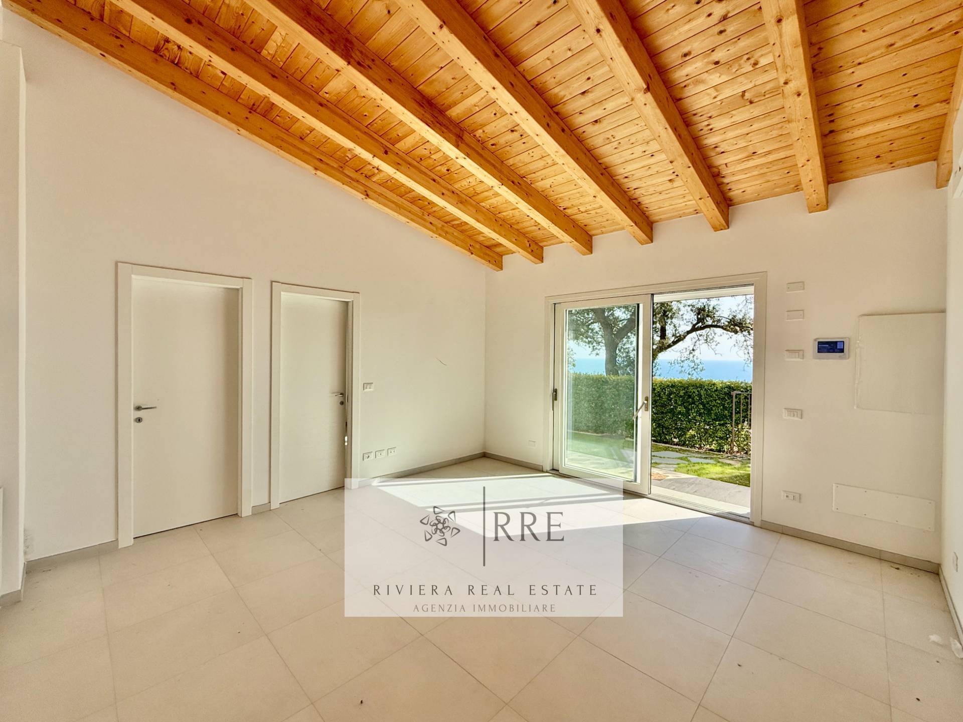 Bilocale con giardino in vendita a Borghetto Santo Spirito