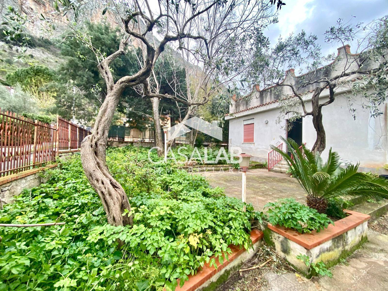 Villa in vendita a Carini, Carini