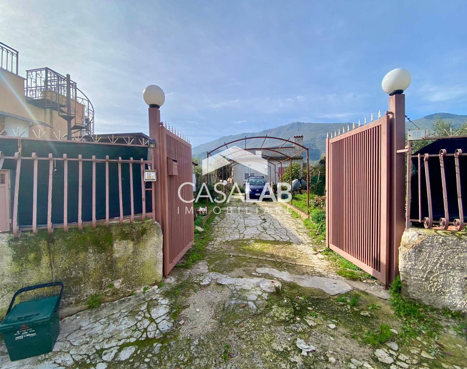 Villa in vendita a Carini, Carini