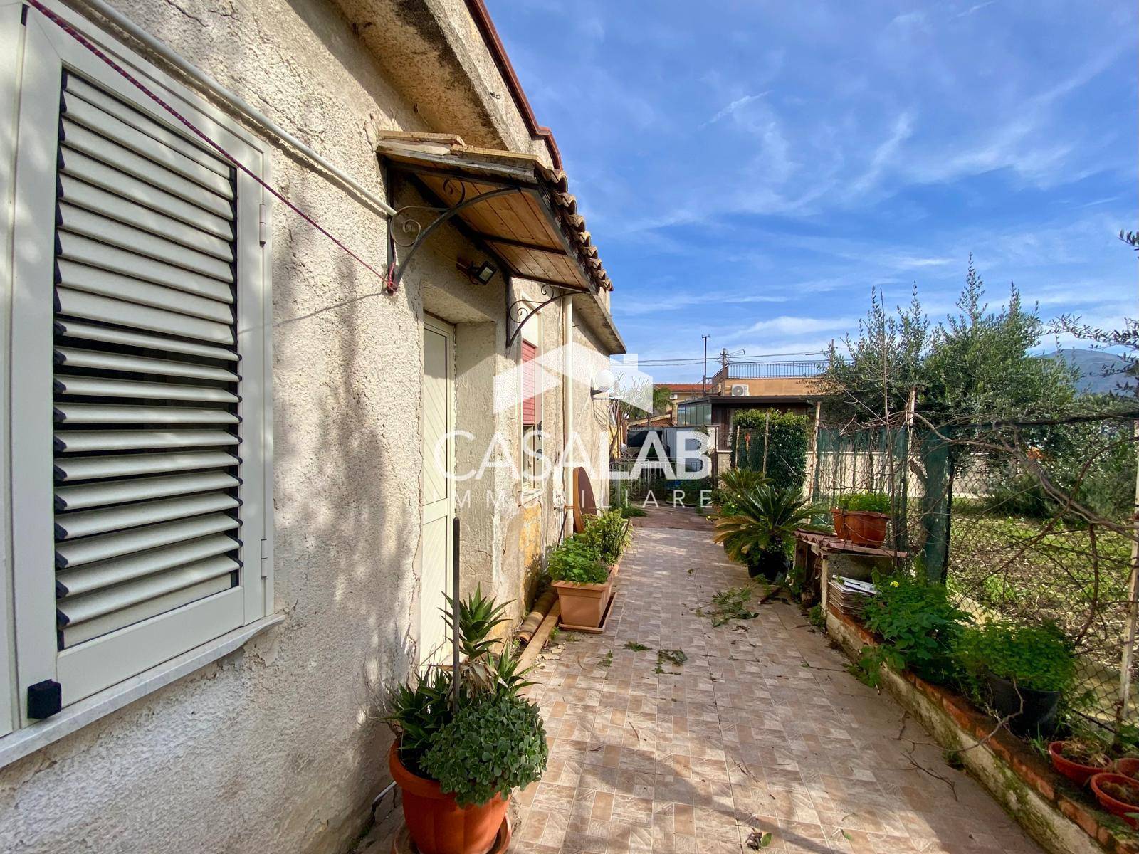 Villa in vendita a Carini, Carini