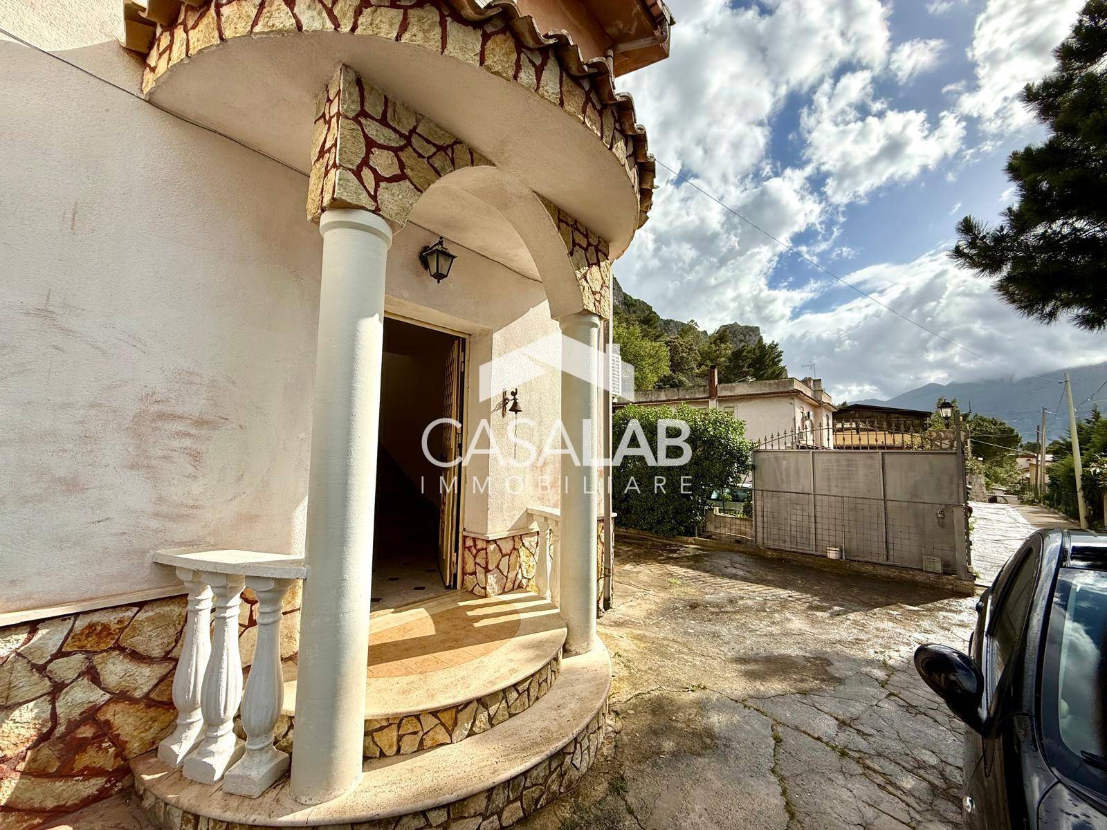 Villa in vendita a Carini, Carini