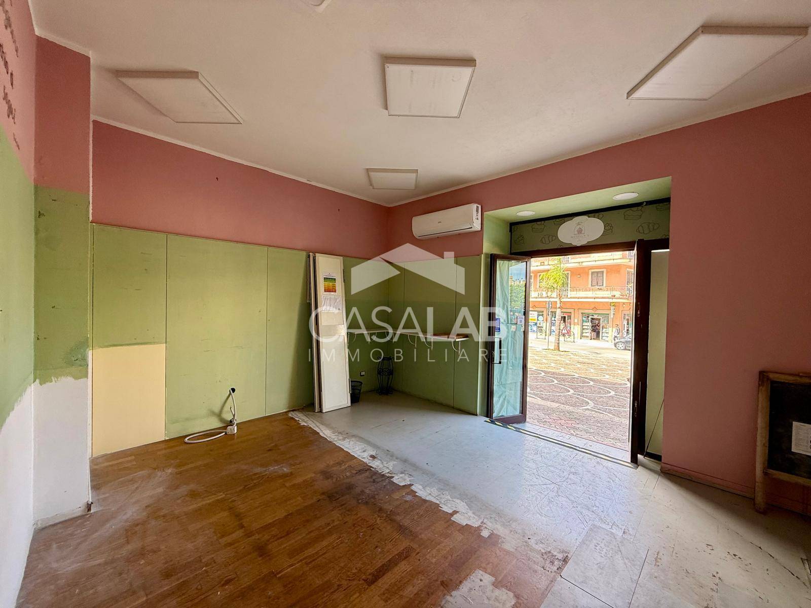 Locale commerciale in affitto a Capaci