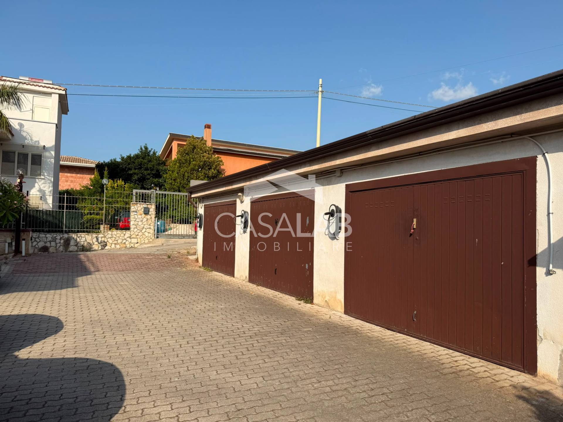 Box o garage in vendita a Carini, J.Walker