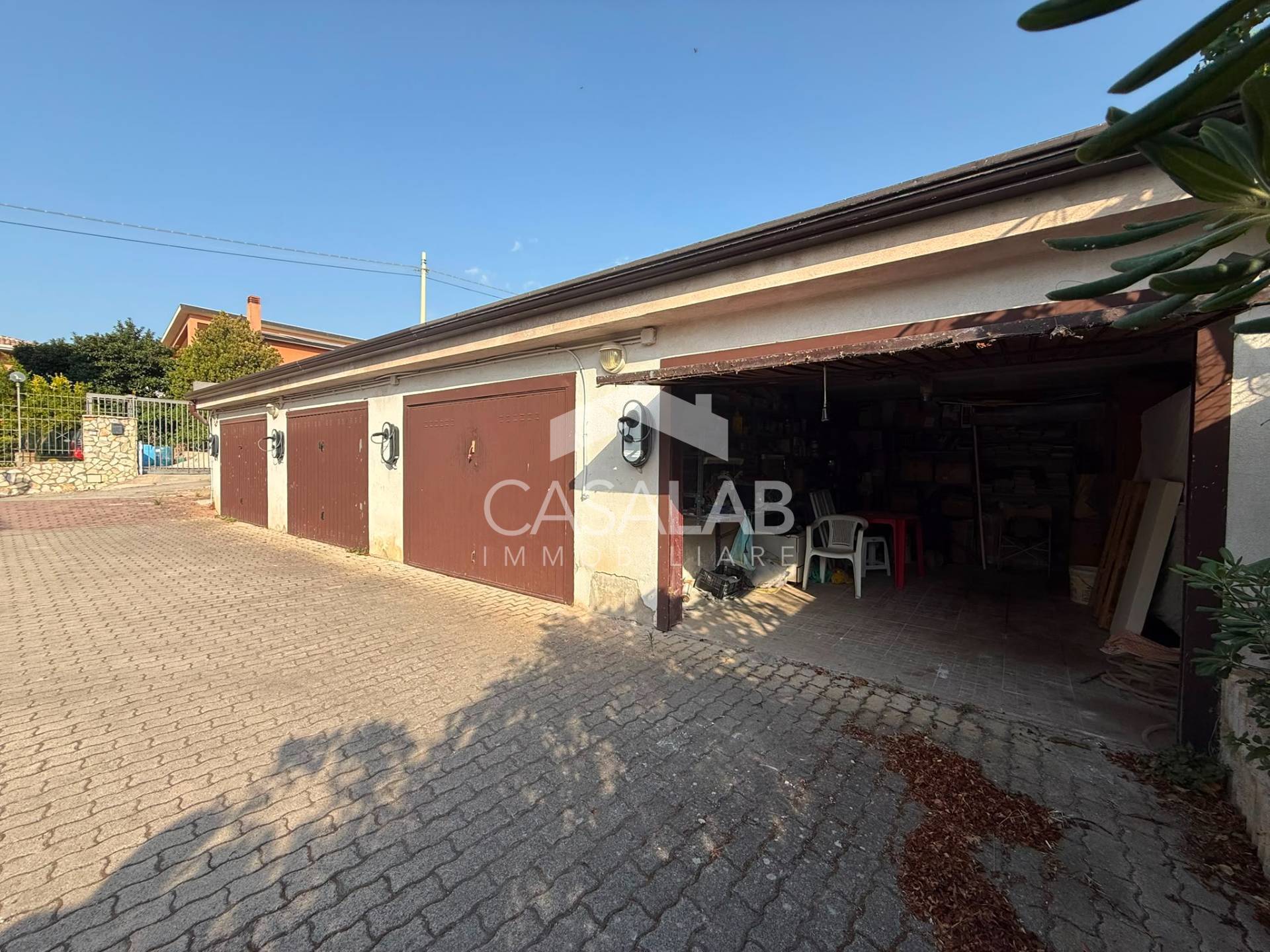 Box o garage in vendita a Carini, J.Walker